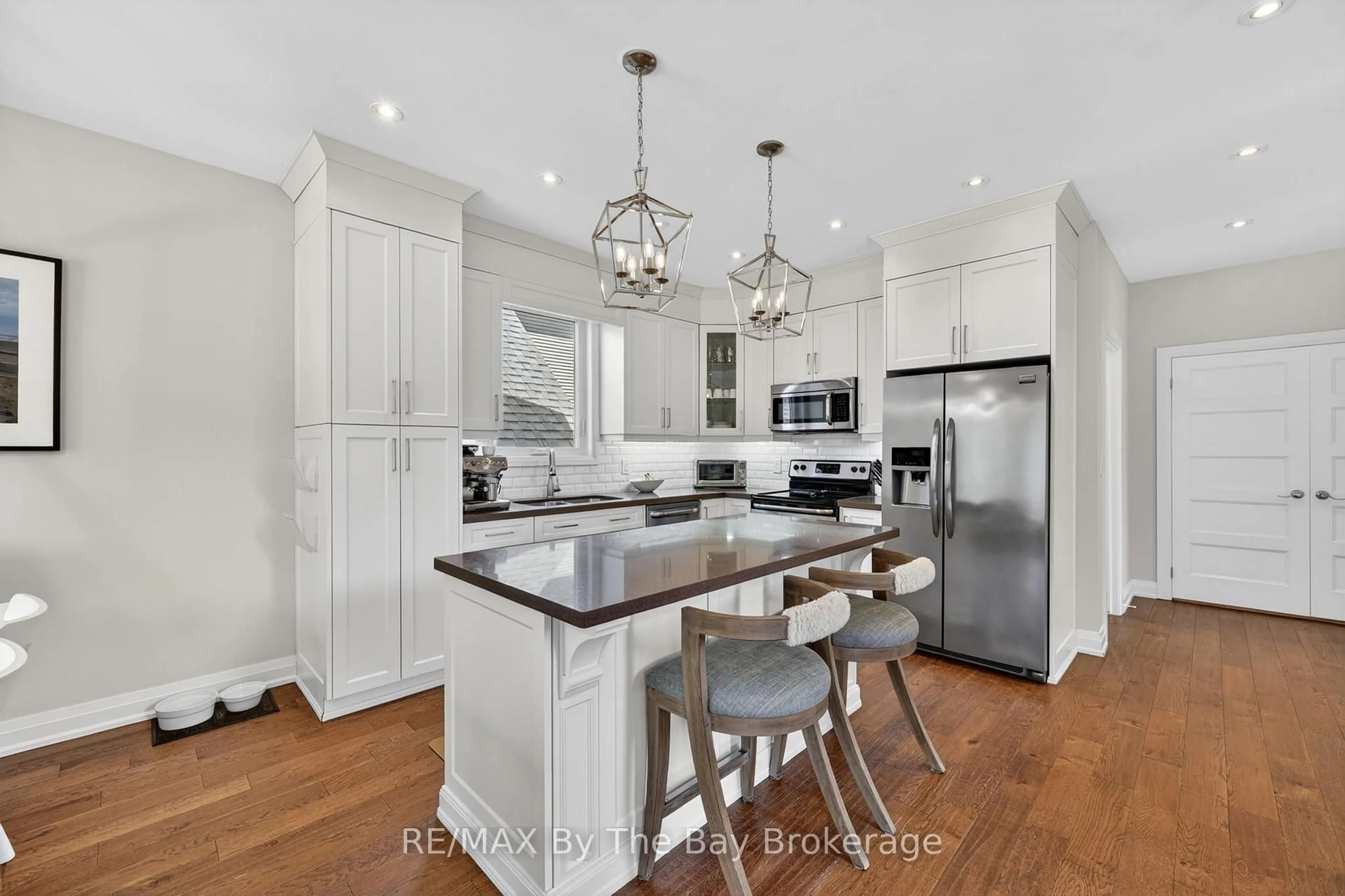 Open concept kitchen, unknown for 17 Elizabeth Ave, Tiny Ontario L0L 1P1