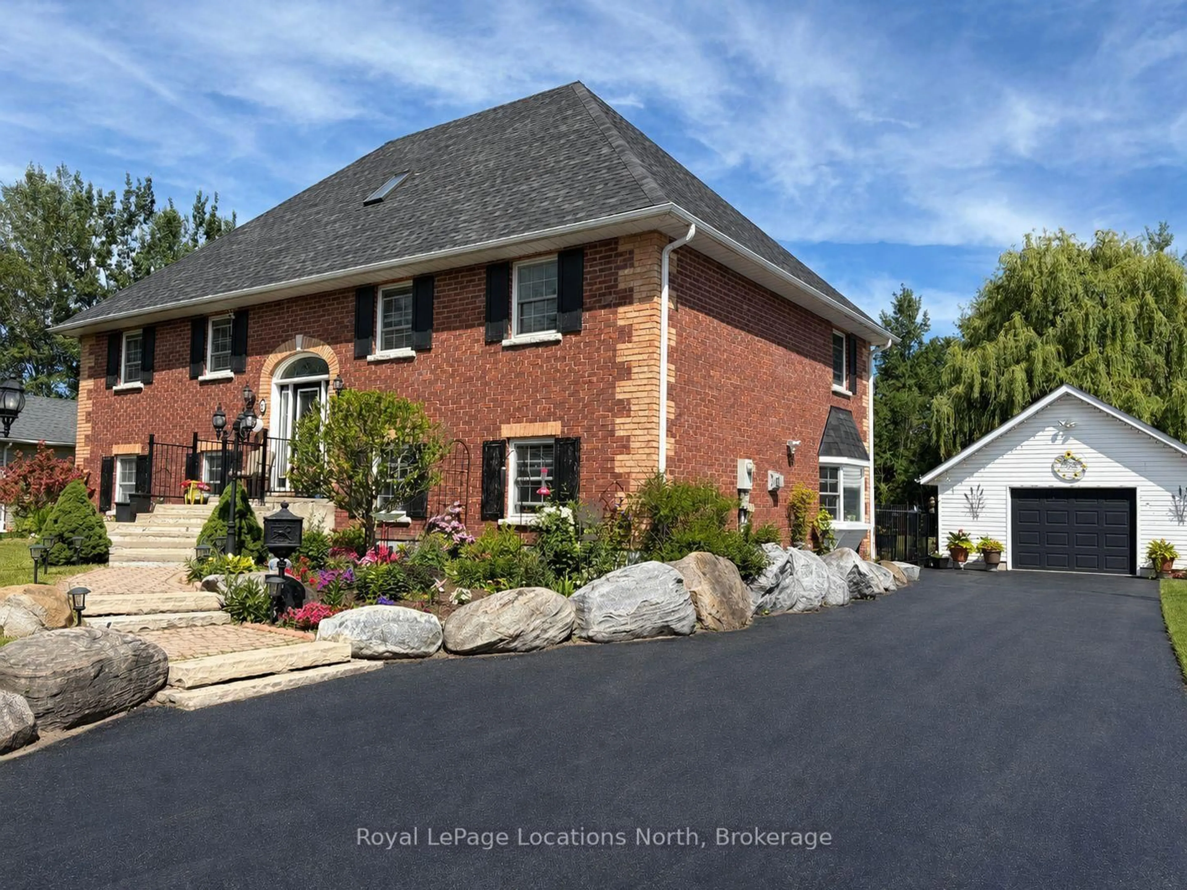 Home with brick exterior material, street for 63 BROADVIEW St, Collingwood Ontario L9Y 0X2