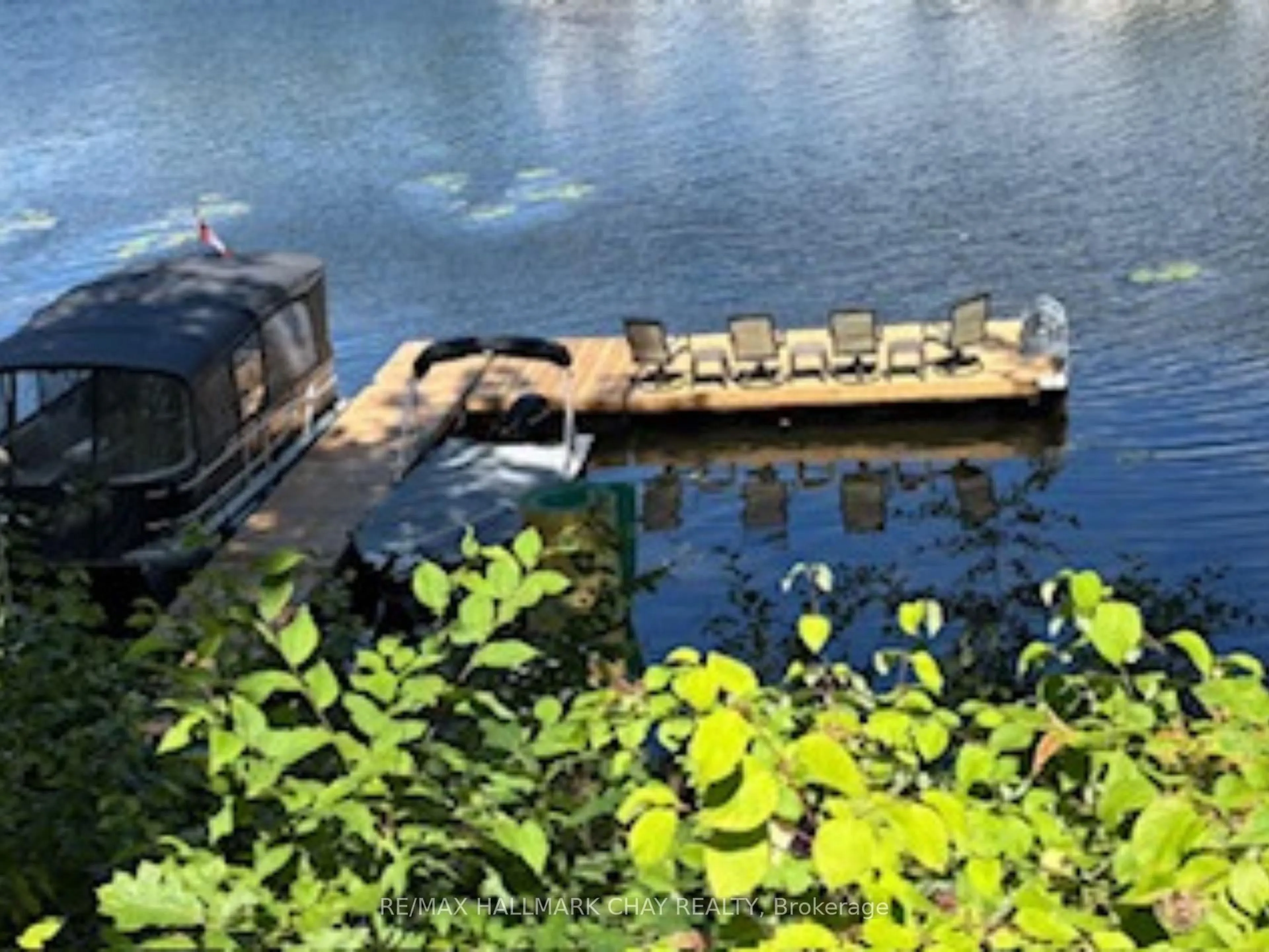 A pic from outside/outdoor area/front of a property/back of a property/a pic from drone, water/lake/river/ocean view for 3285 Rockcliffe Crt, Severn Ontario L0K 1S0