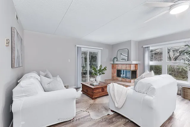 409 Mariners Way, Collingwood 3