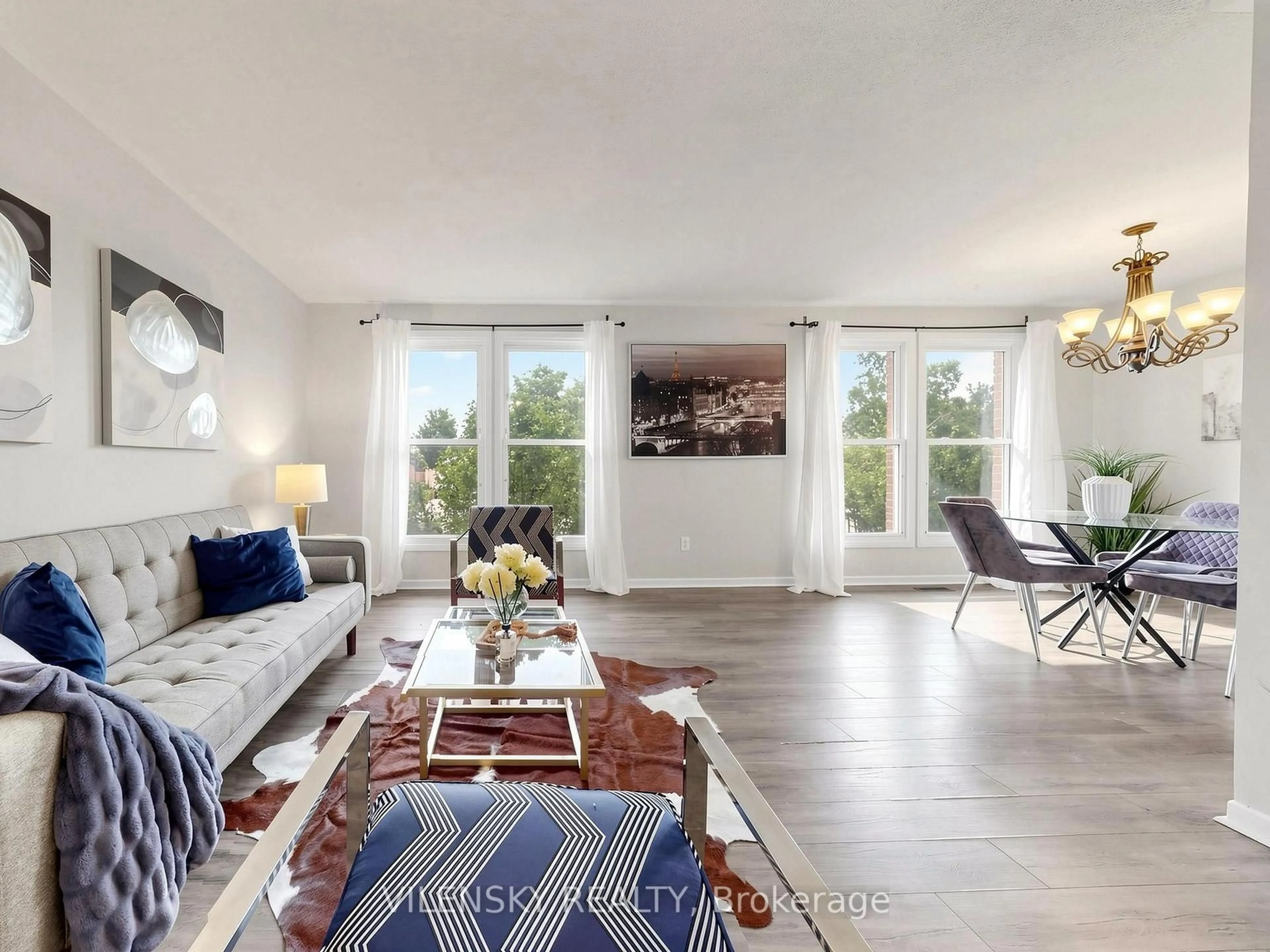 Living room with furniture, unknown for 1 Oriole Crt, Barrie Ontario L4M 5N1