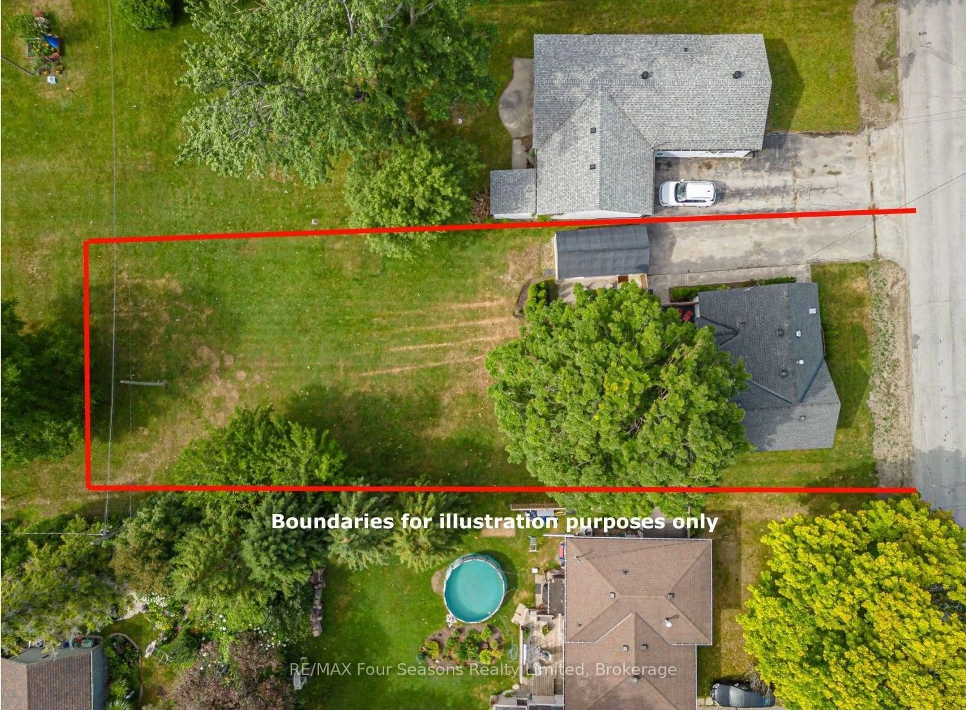 A pic from outside/outdoor area/front of a property/back of a property/a pic from drone, street for 231 Superior St, Clearview Ontario L0M 1S0
