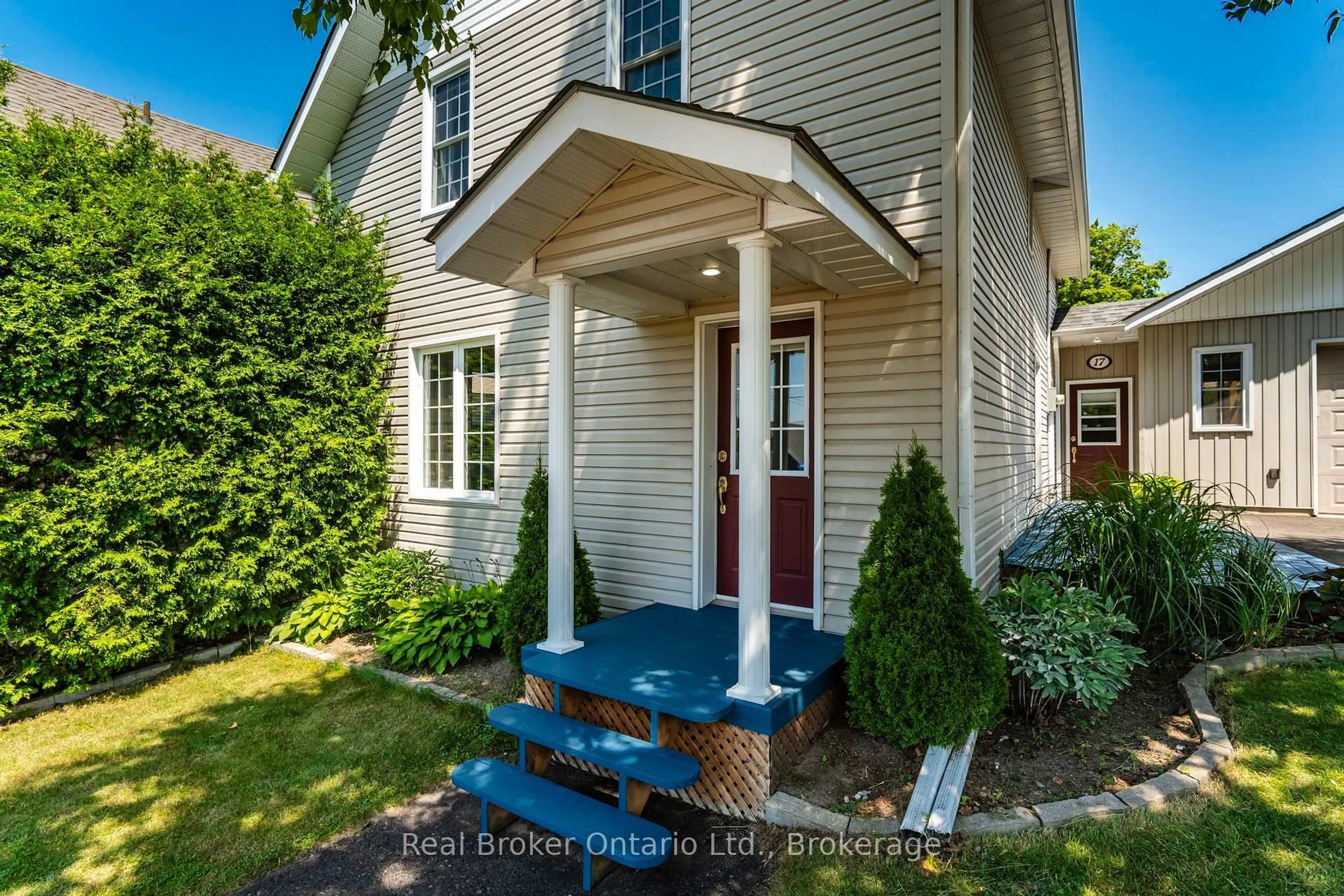 Unknown for 17 Peel St, Penetanguishene Ontario L9M 1A5