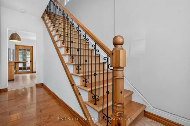 17 Peel St, Penetanguishene 5