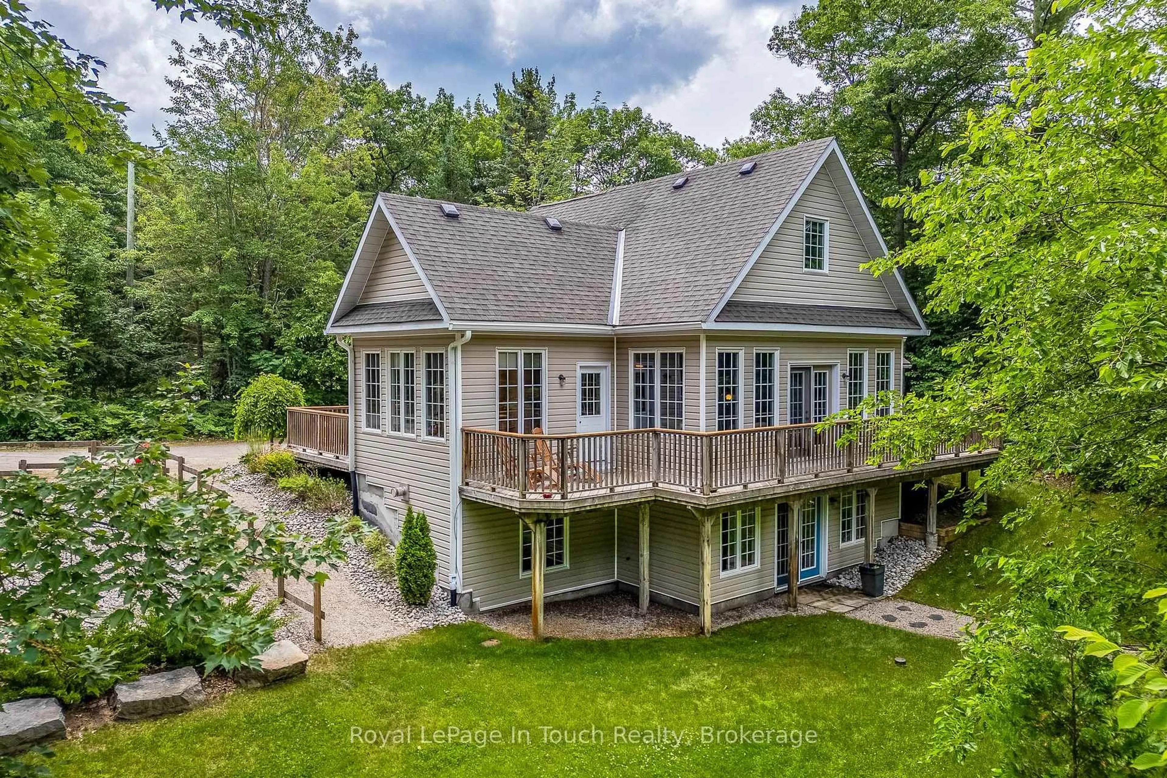 A pic from outside/outdoor area/front of a property/back of a property/a pic from drone, water/lake/river/ocean view for 8 Woodward Dr, Tiny Ontario L0L 2J0