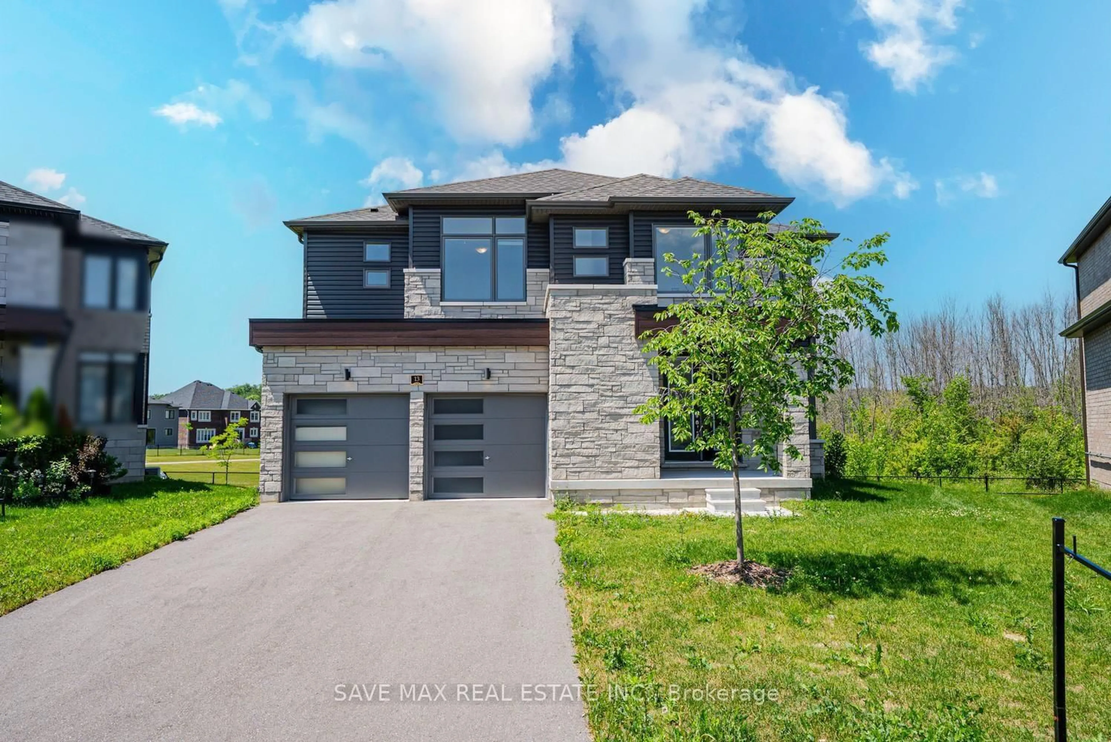 Home with brick exterior material, street for 13 Del Ray Cres, Wasaga Beach Ontario L9Z 0N7