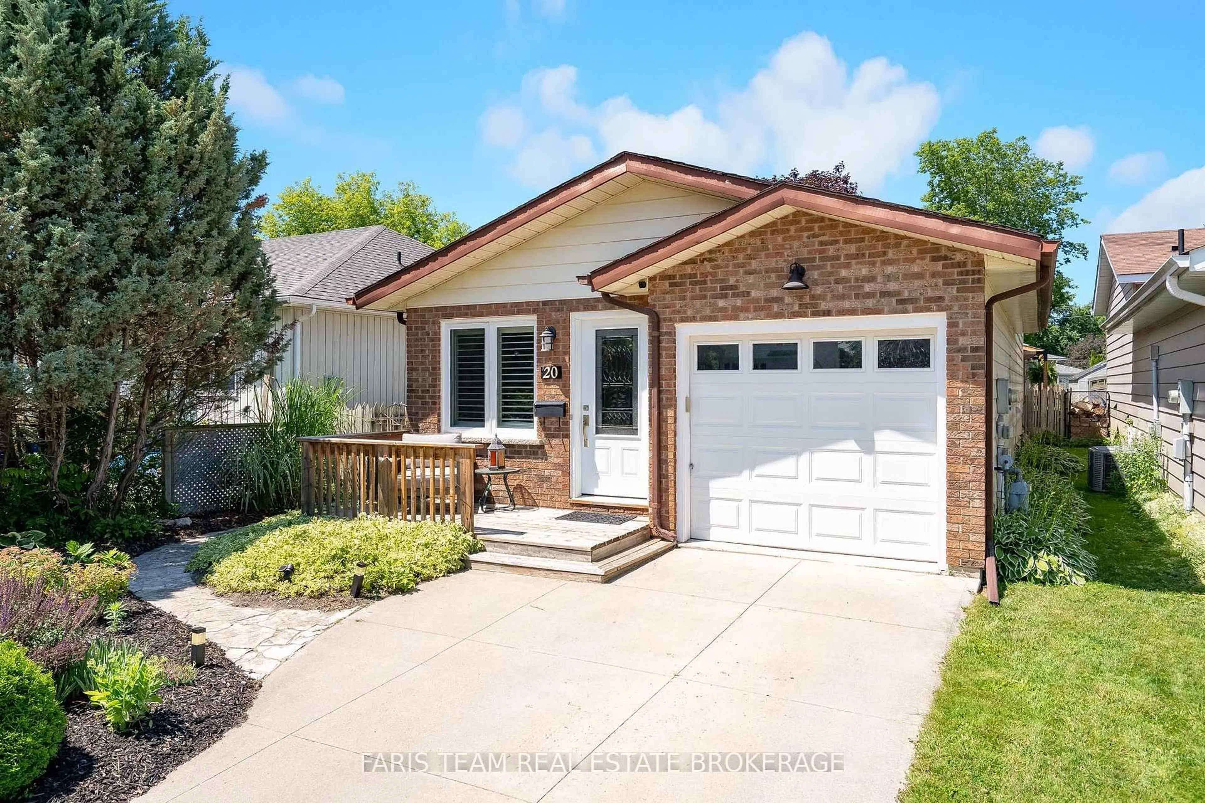 Home with brick exterior material, street for 20 Leslie Dr, Collingwood Ontario L9Y 4P2
