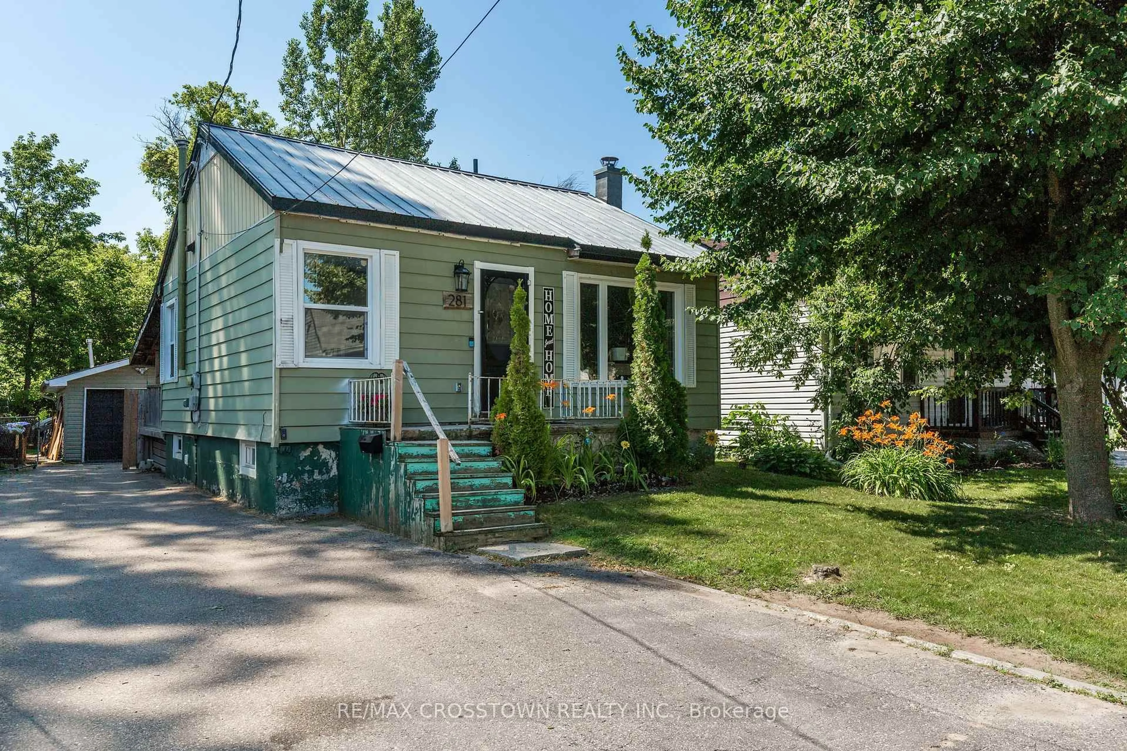 Unknown for 281 Elizabeth St, Midland Ontario L4R 1Y5