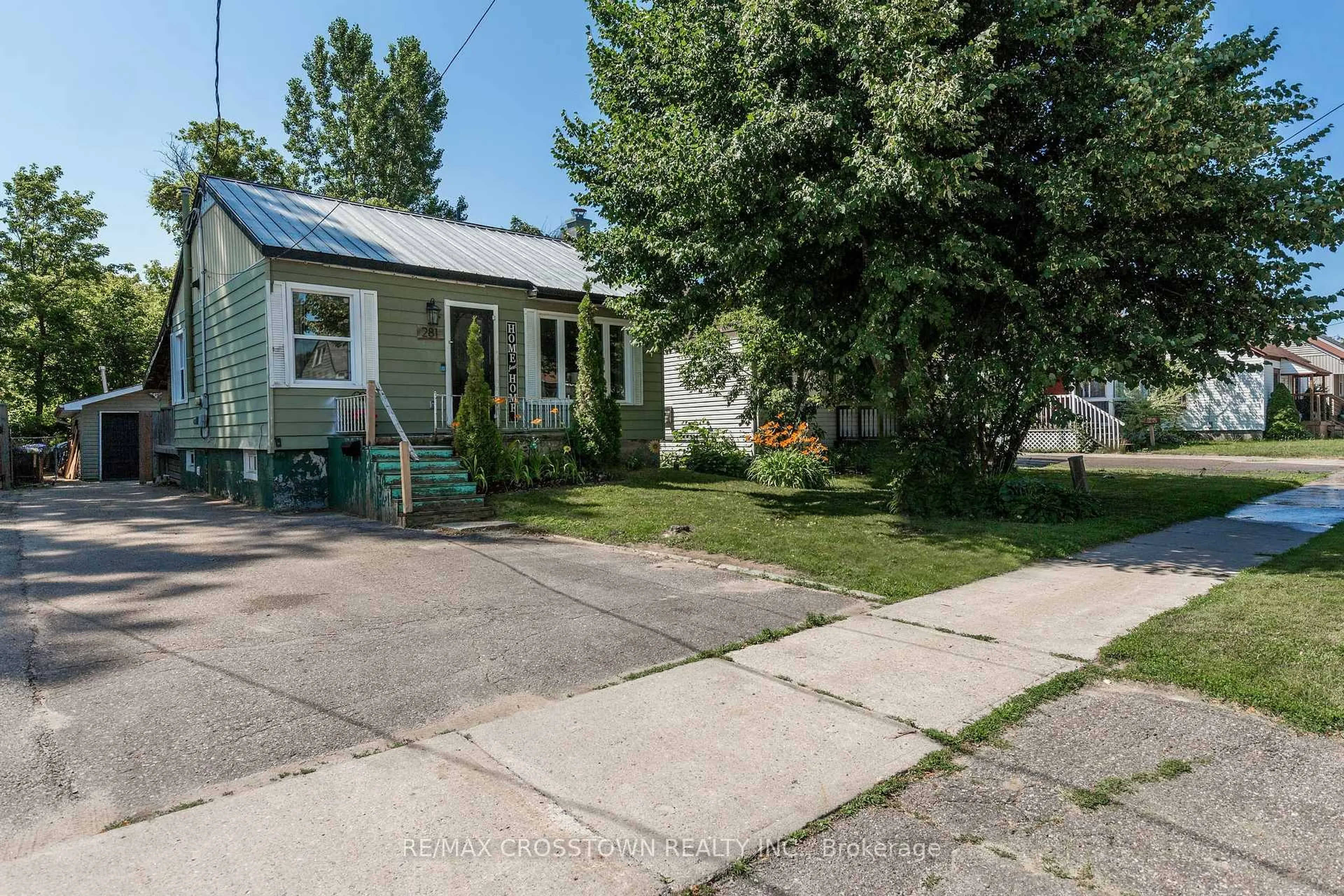 Unknown for 281 Elizabeth St, Midland Ontario L4R 1Y5