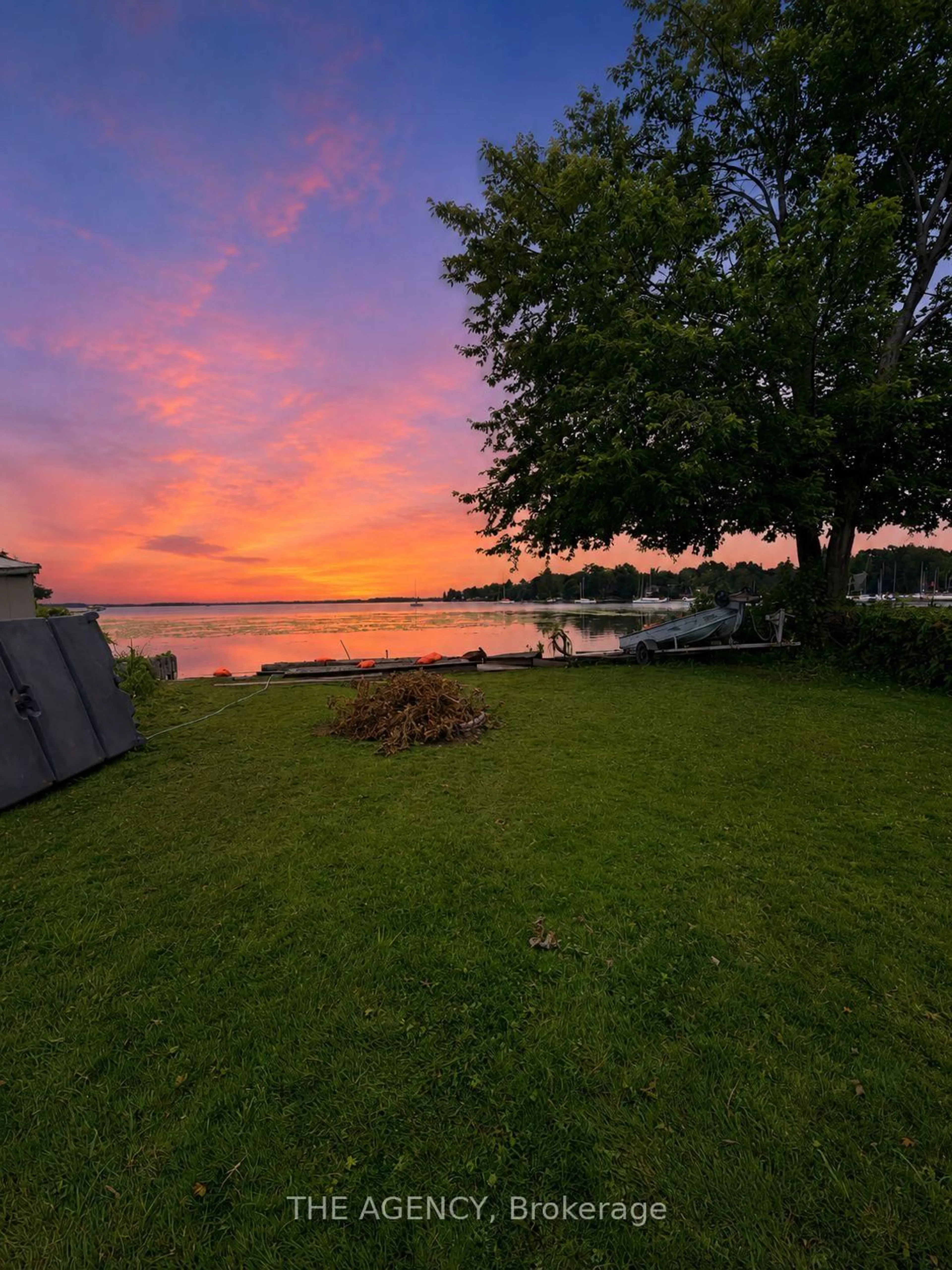 A pic from outside/outdoor area/front of a property/back of a property/a pic from drone, water/lake/river/ocean view for 124 Davey Dr, Orillia Ontario L3V 4G8