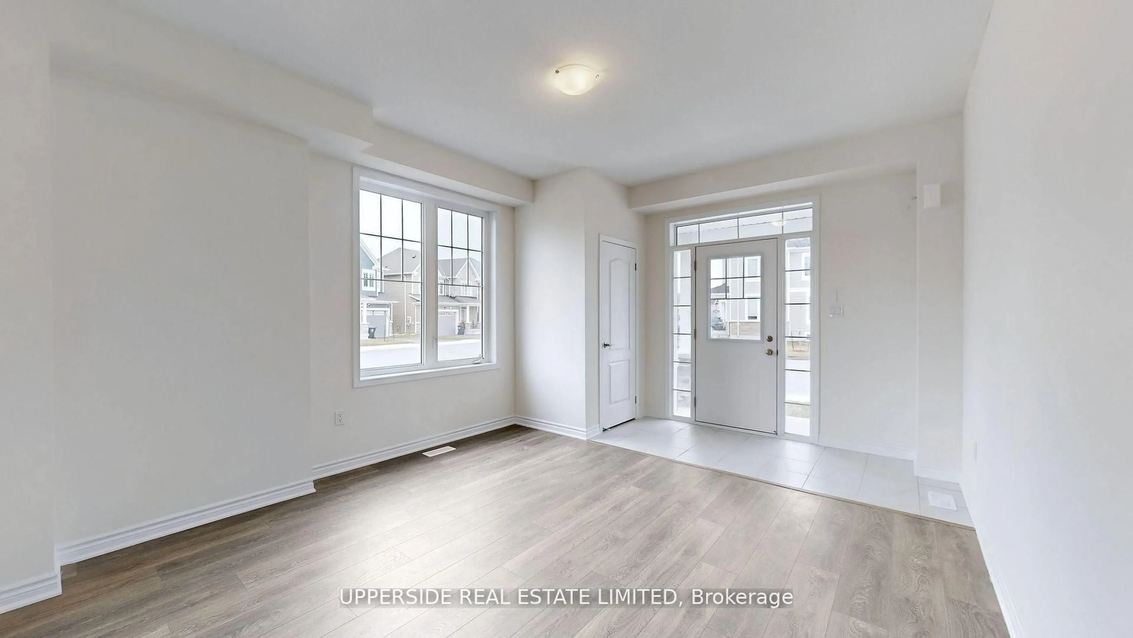 A pic of a room for 26 Shapira Ave, Wasaga Beach Ontario L9Z 0K2