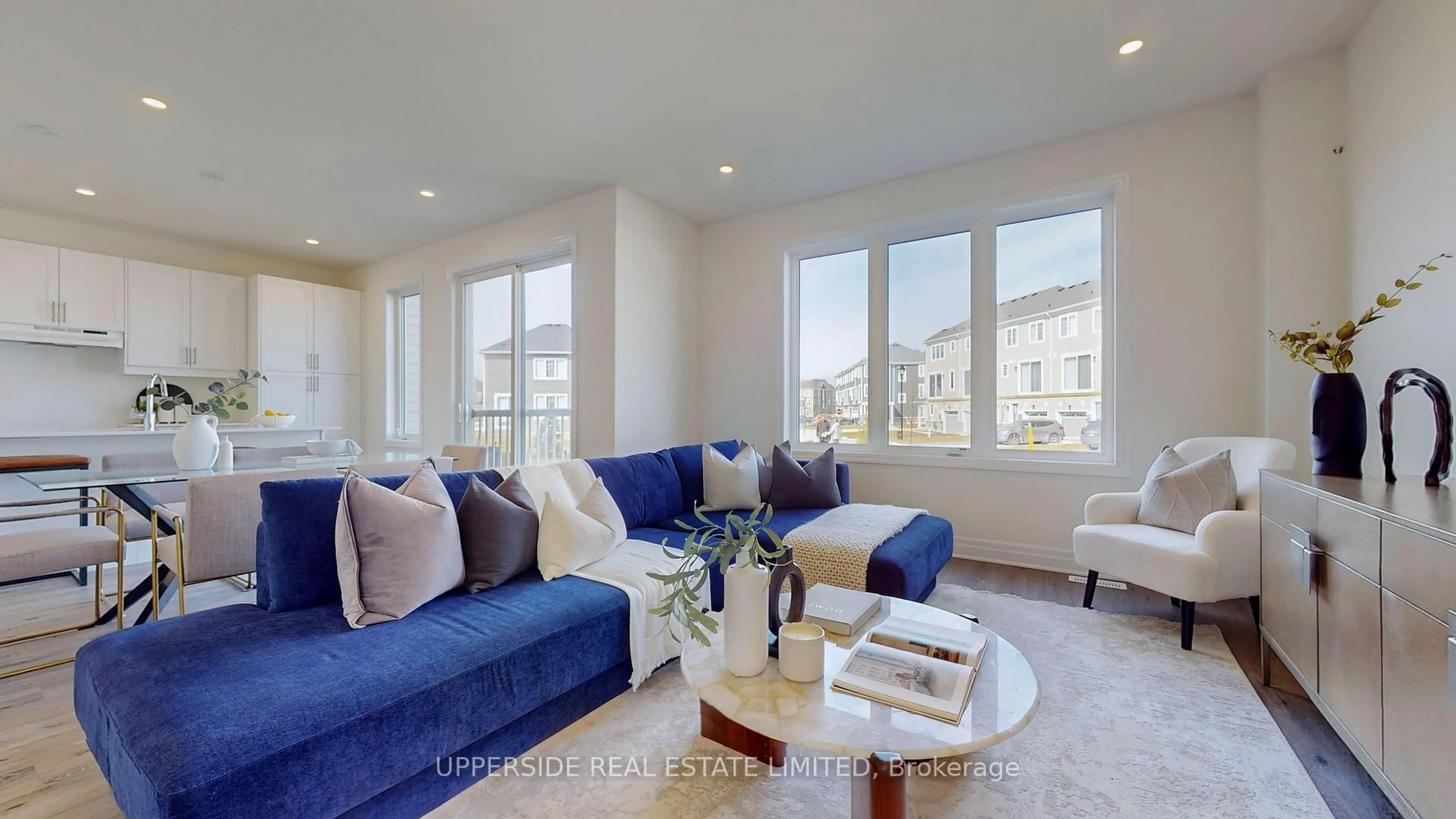 Living room with furniture, unknown for 17 Shapira Ave, Wasaga Beach Ontario L9Z 0K2