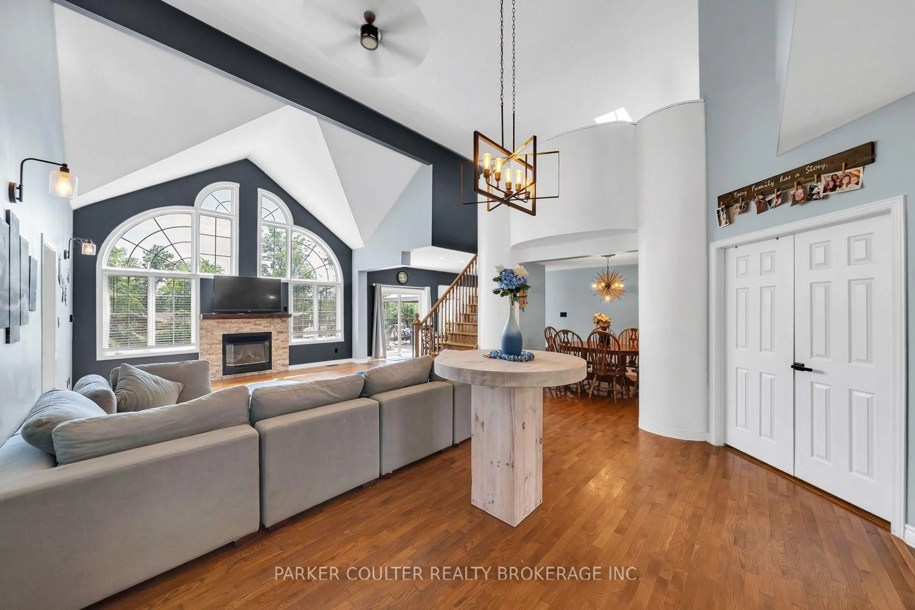 Open concept kitchen, unknown for 12 Mariposa Cres, Oro-Medonte Ontario L0L 1T0
