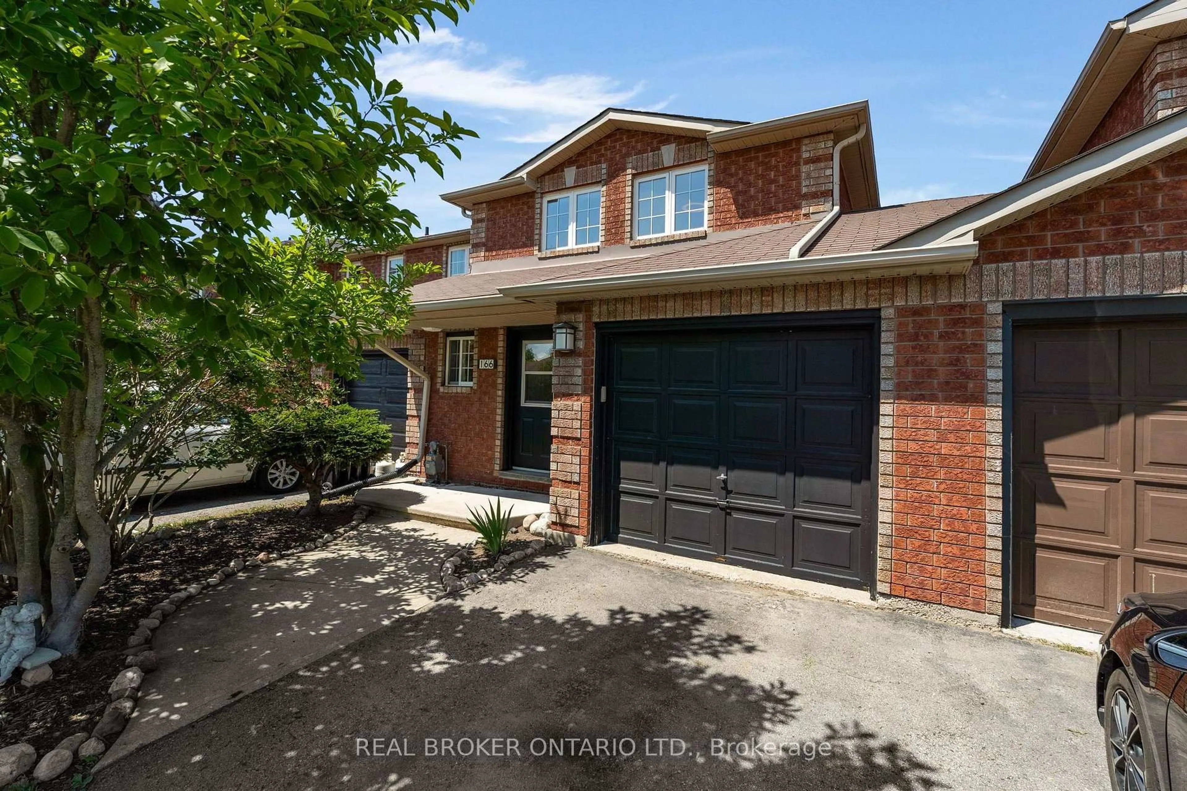Home with brick exterior material, street for 166 Tunbridge Rd, Barrie Ontario L4M 6S1