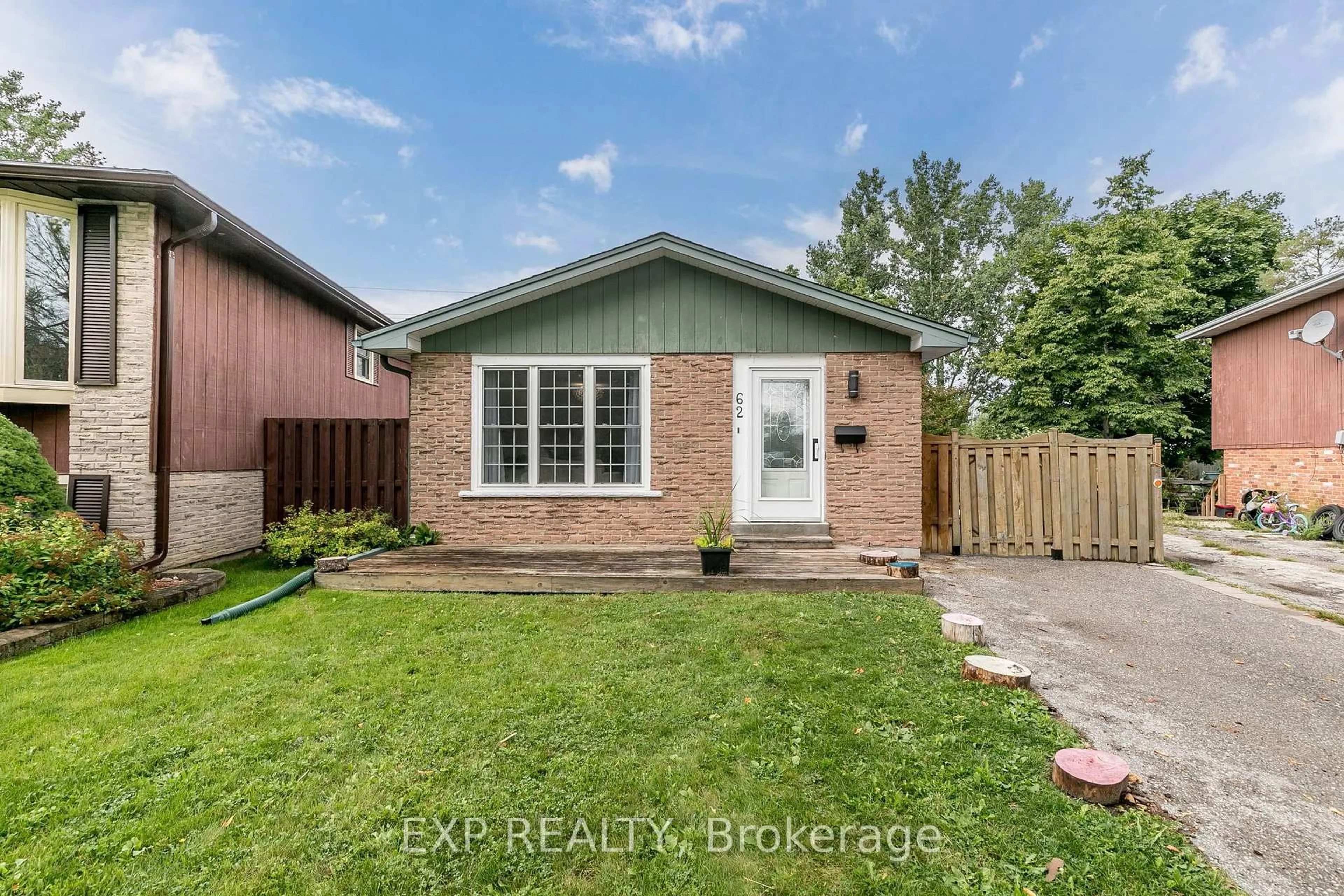 Home with brick exterior material, street for 62 Courtice Cres, Collingwood Ontario L9Y 4G1