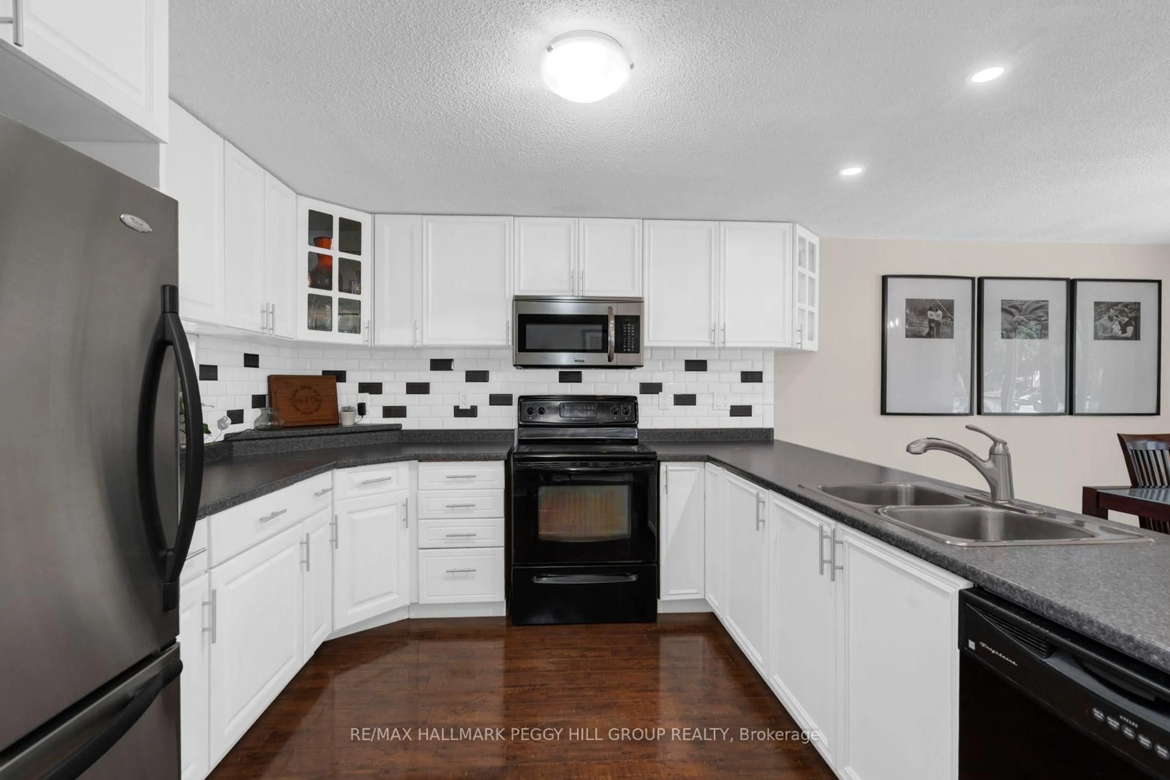 Standard kitchen, ceramic/tile floor for 295 Galloway Blvd, Midland Ontario L4R 5A3