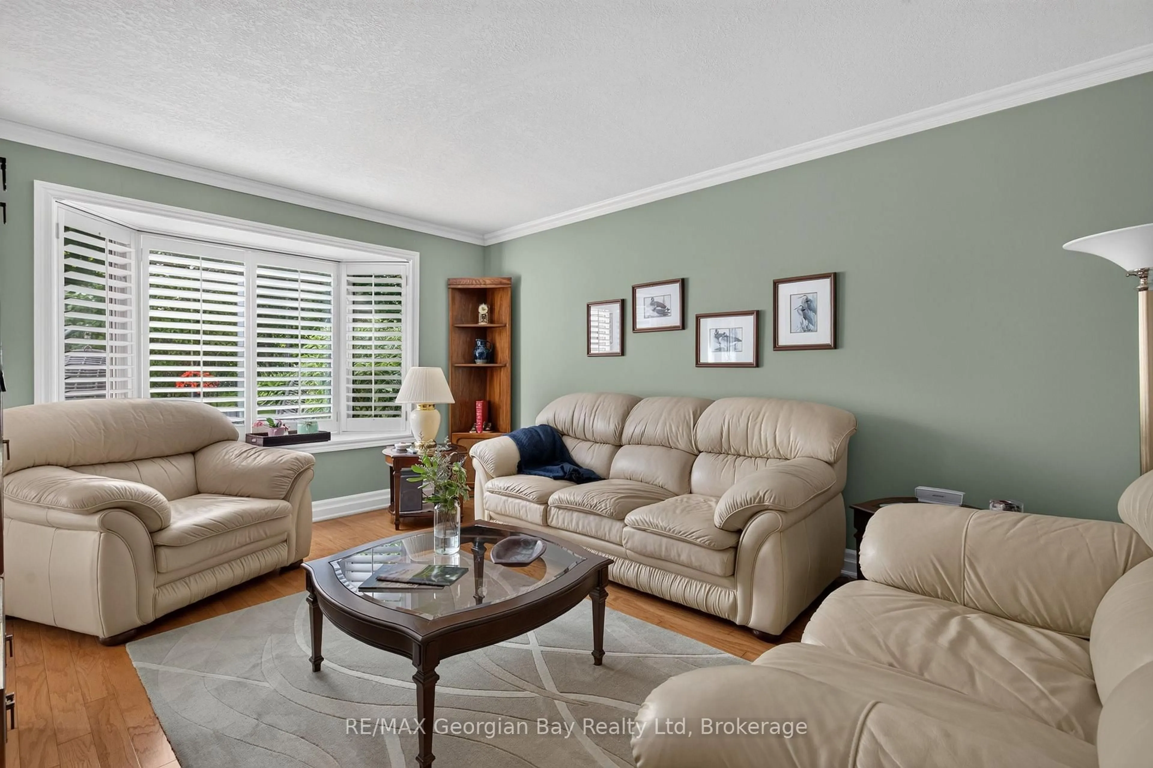 Living room with furniture, unknown for 90 Burke St #13, Penetanguishene Ontario L9M 2H2