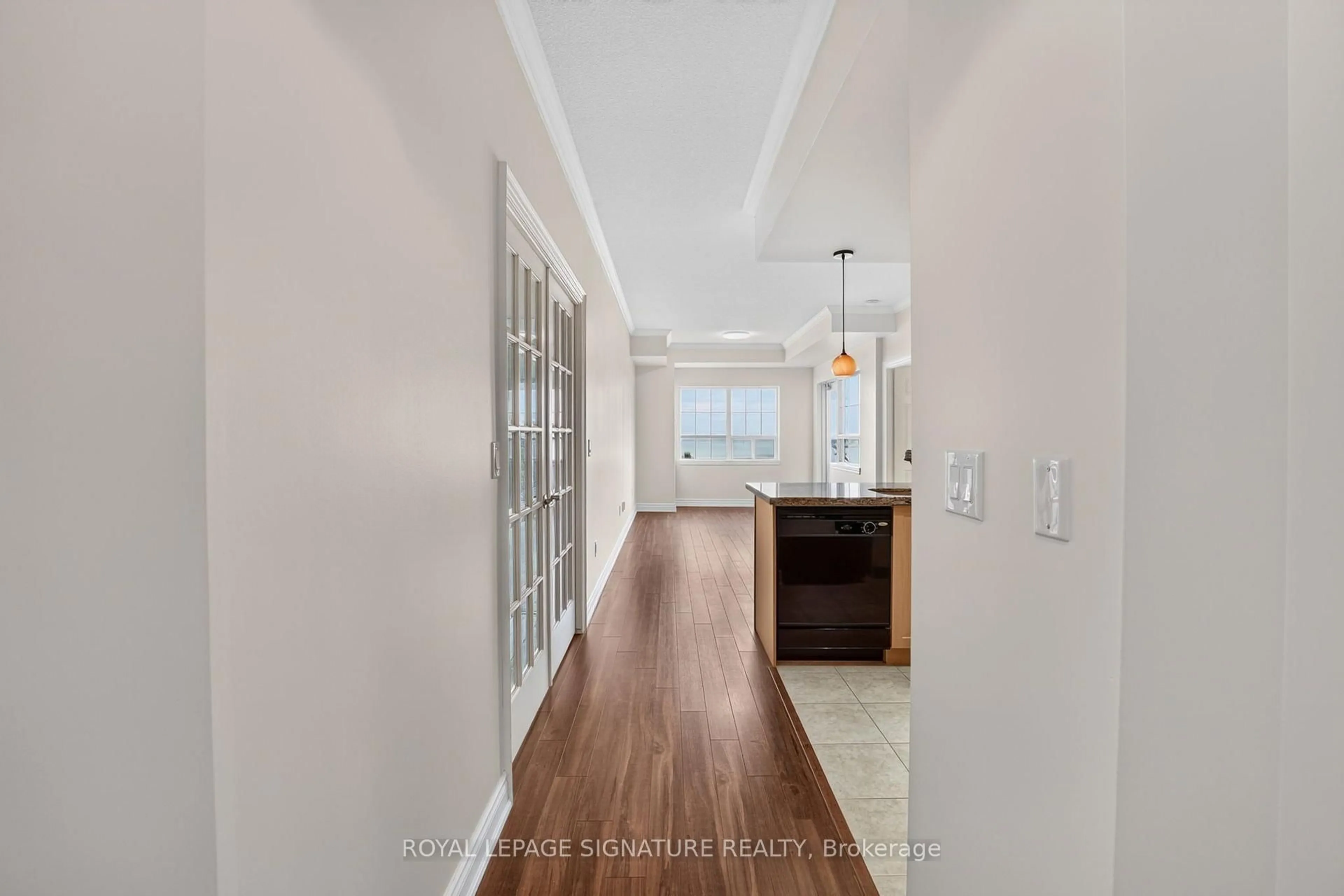 Indoor entryway for 354 Atherley Rd #605, Orillia Ontario L3V 0B8