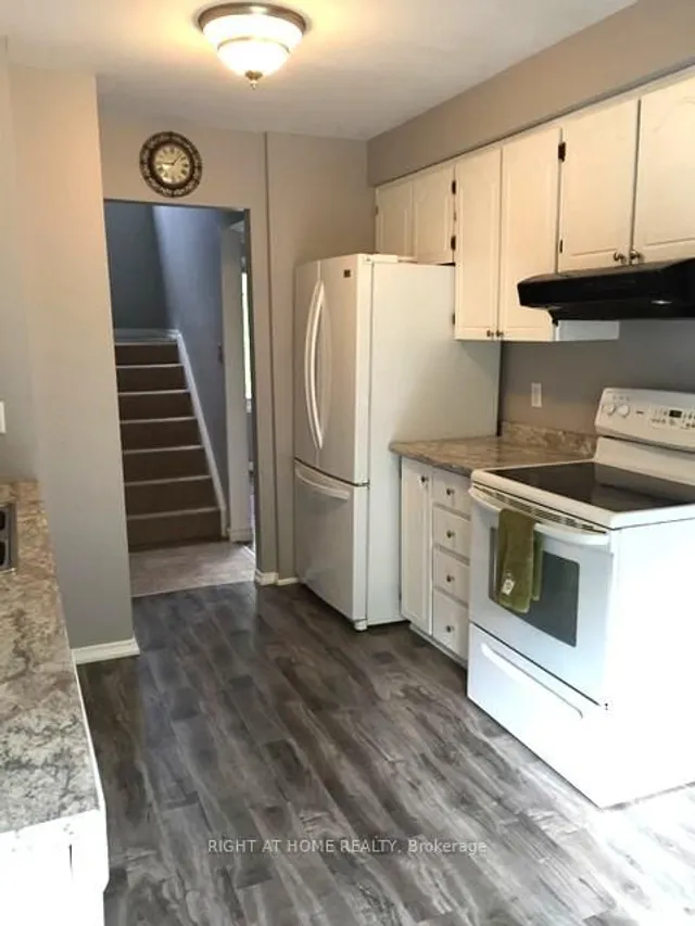 23 Carlton Rd, Barrie 5