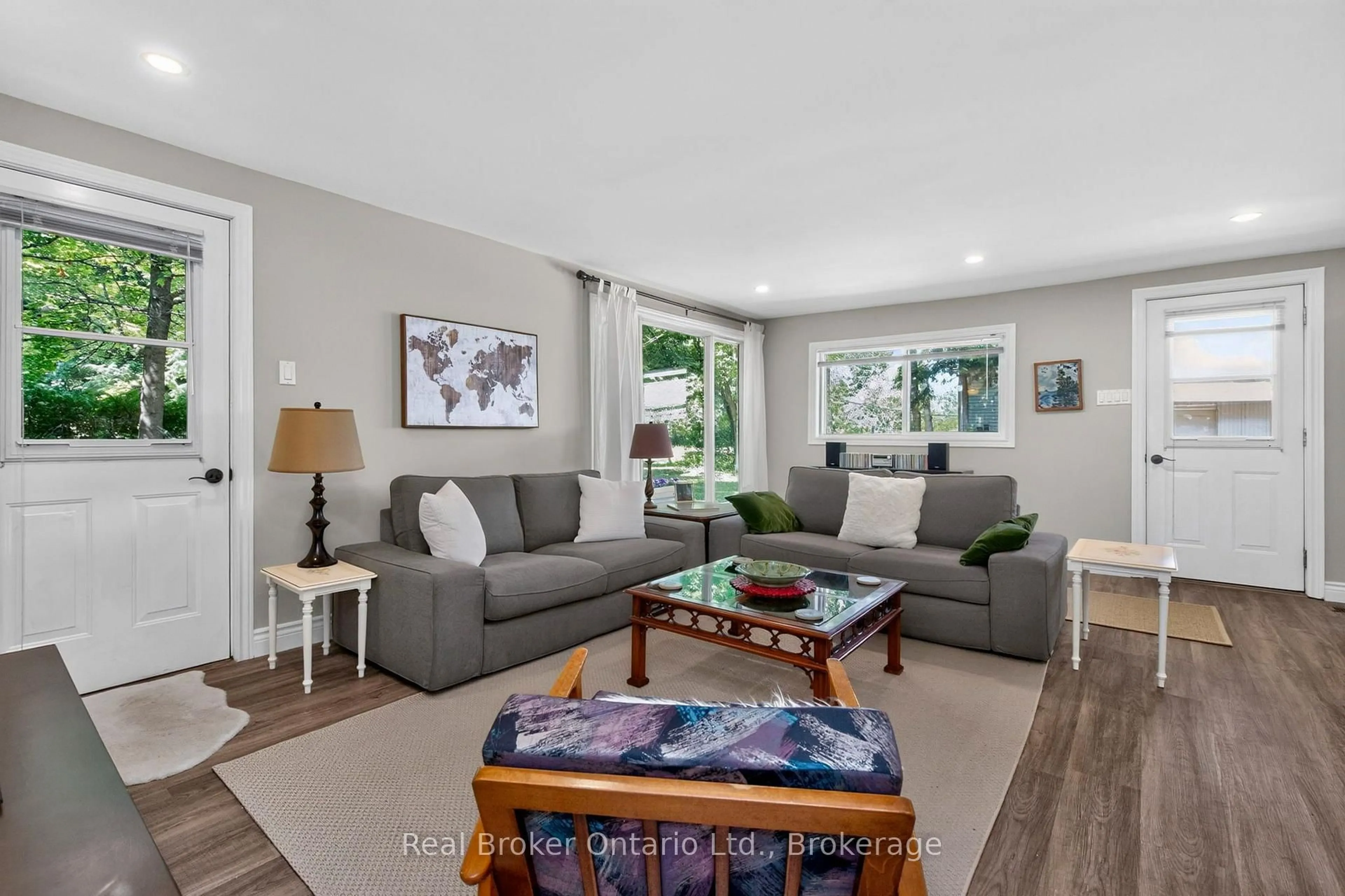 Living room with furniture, unknown for 2141 Champlain Rd, Tiny Ontario L9M 0B1