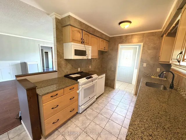 2 Lynn St, Tiny 4