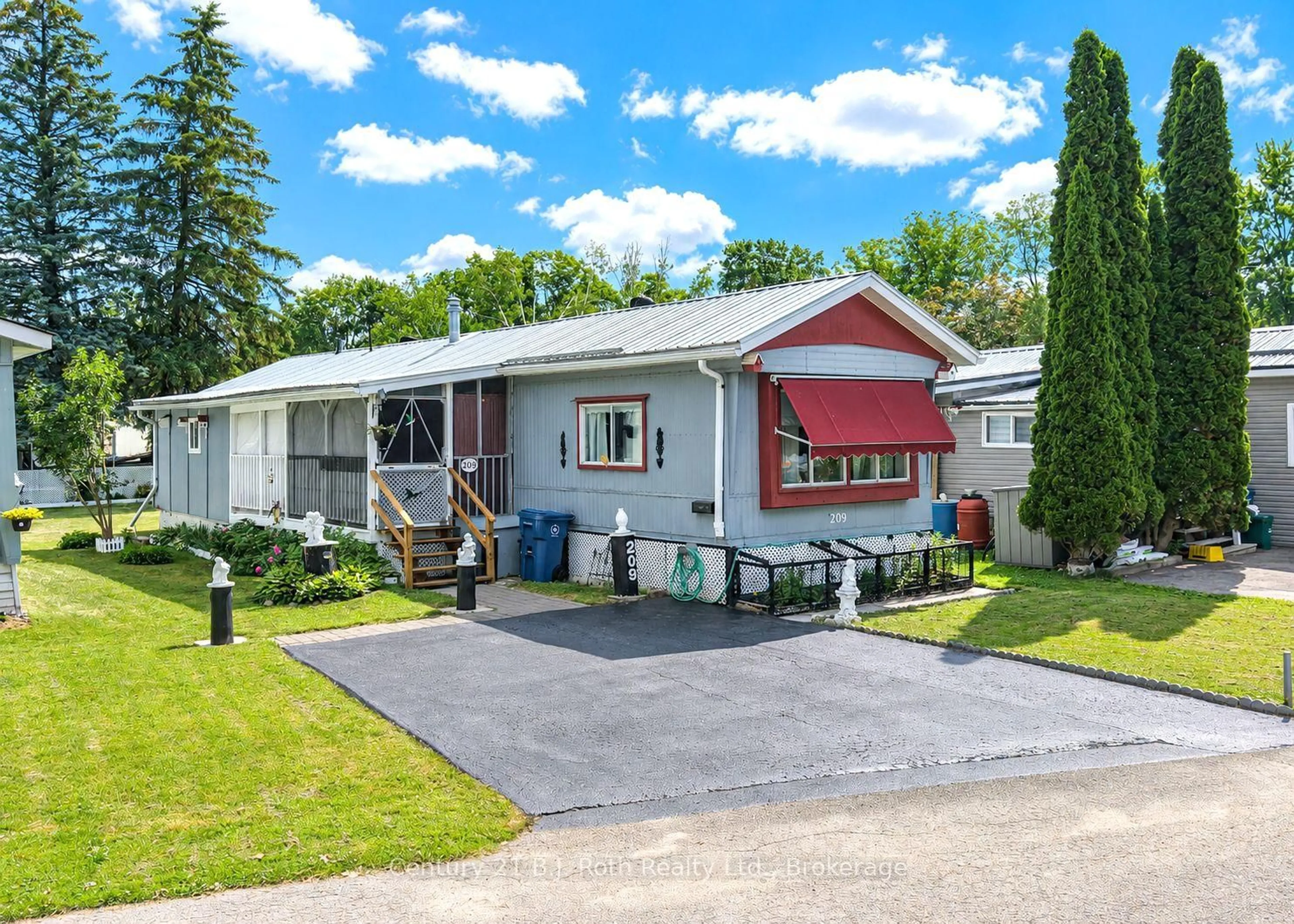 Home with vinyl exterior material, street for 580 West St #Lot 209, Orillia Ontario L3V 6L8