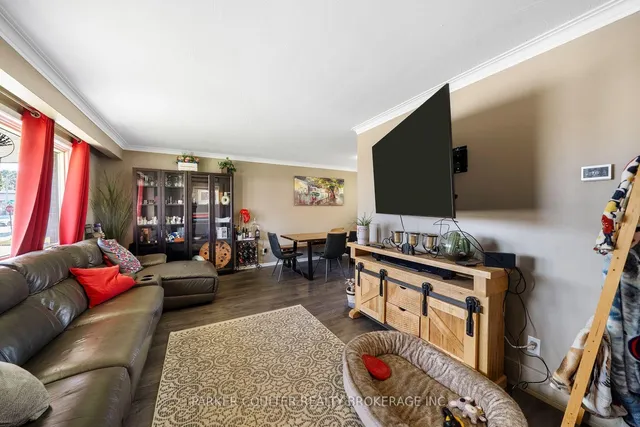54 Ferris Lane, Barrie 5