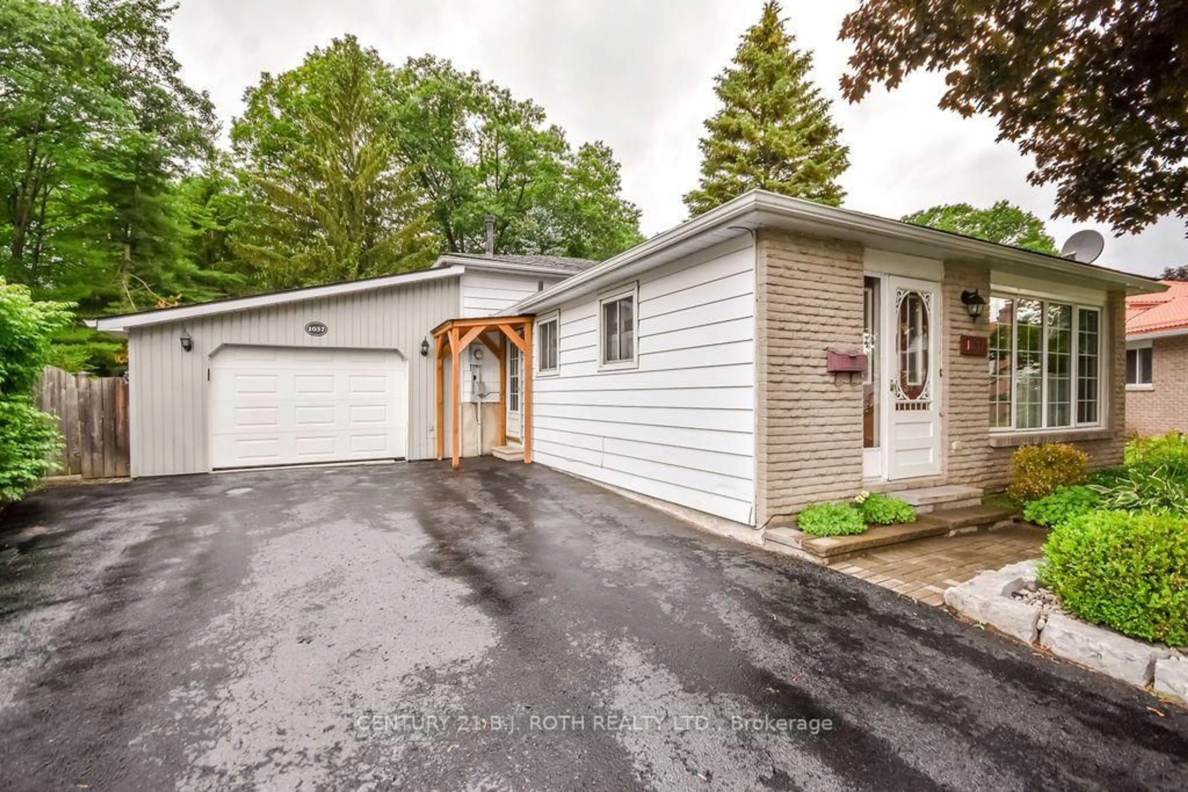Unknown for 1037 Glen Eagles Cres, Midland Ontario L4R 2R2
