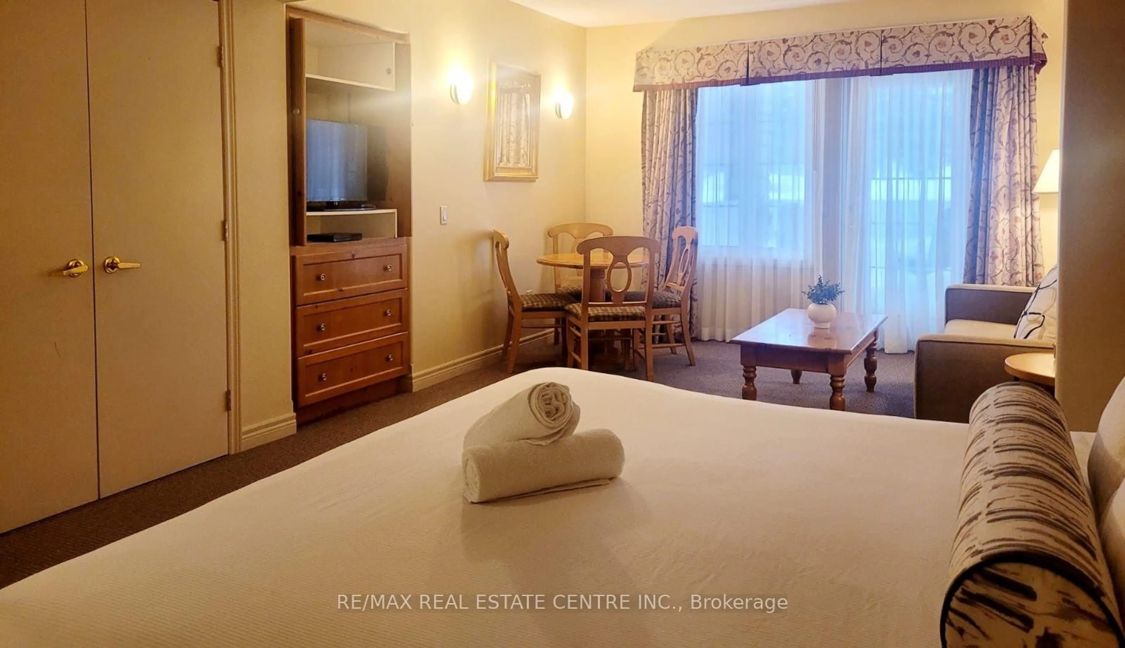 A pic of a room for 90 Highland Dr #2120, Oro-Medonte Ontario L0L 2L0