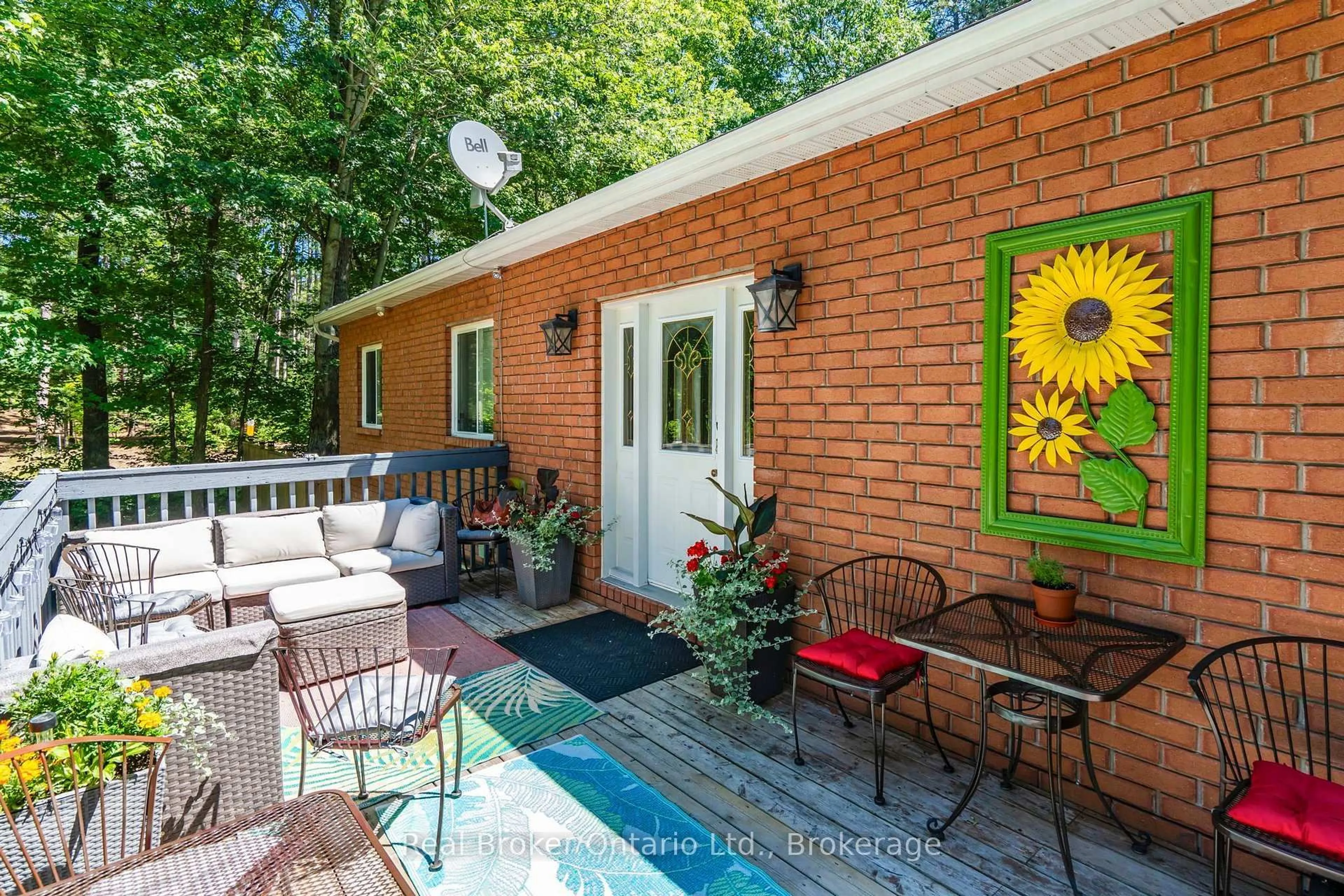 Patio, street for 5 Sunburn Rd, Tiny Ontario L0L 2J0