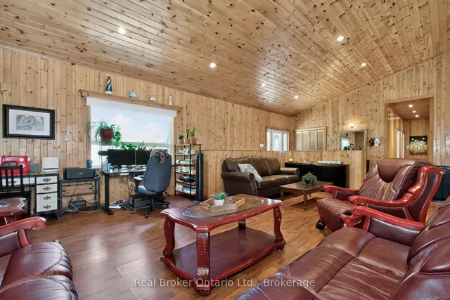 5 Sunburn Rd, Tiny 5