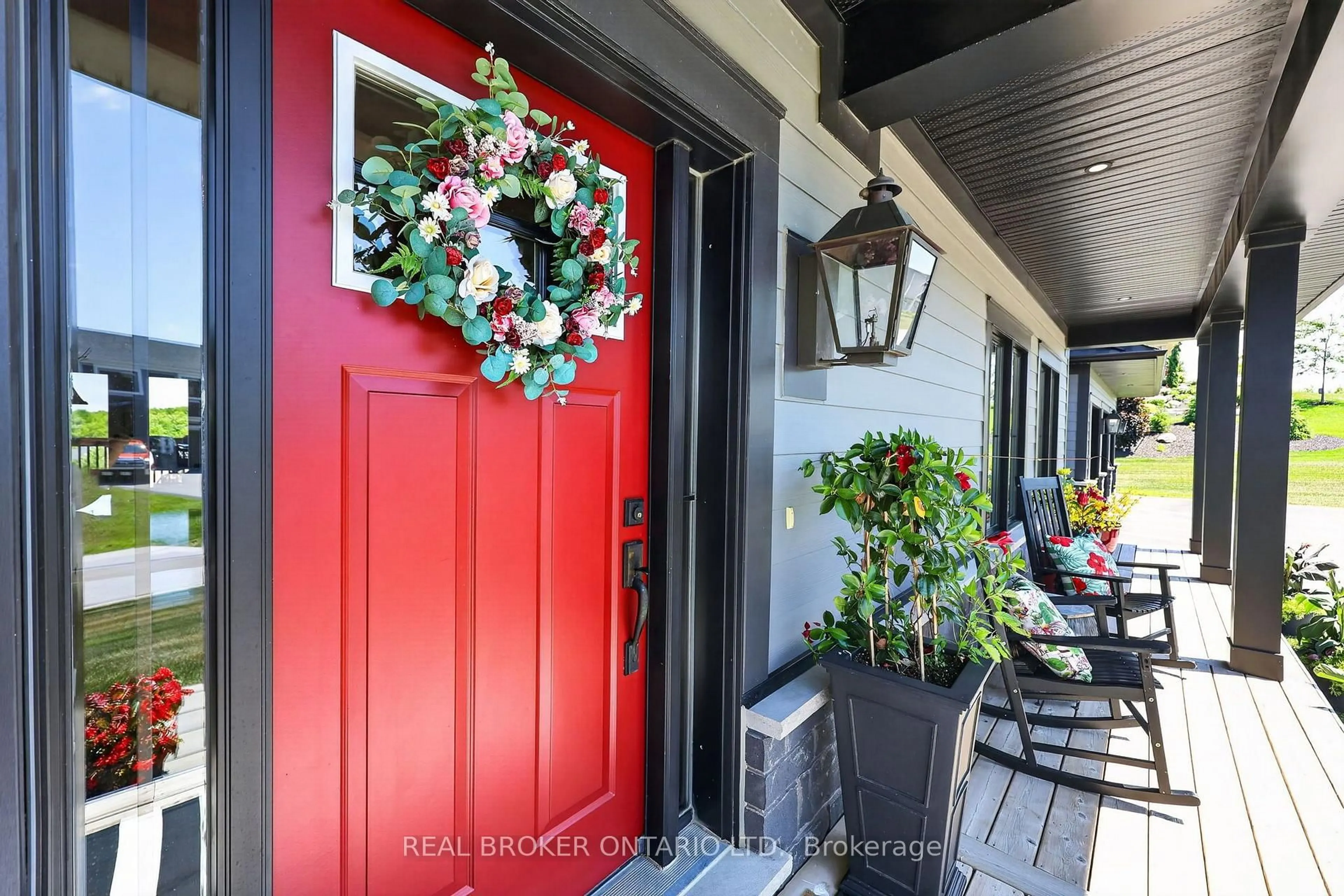 Indoor entryway for 29 Thoroughbred Dr, Oro-Medonte Ontario L0K 1E0