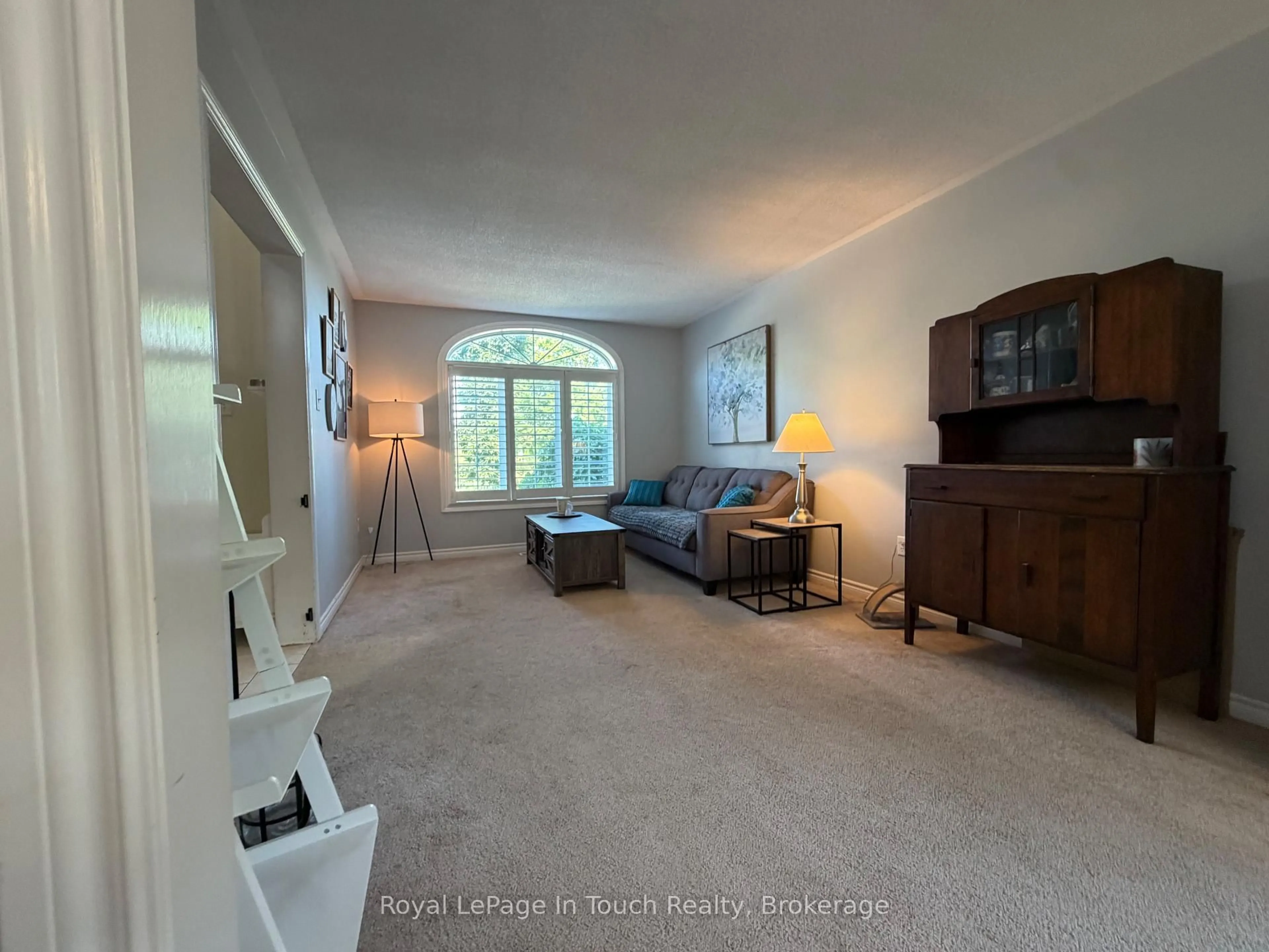 Living room with furniture, carpet floor for 384 Keller Dr, Midland Ontario L4R 0A7