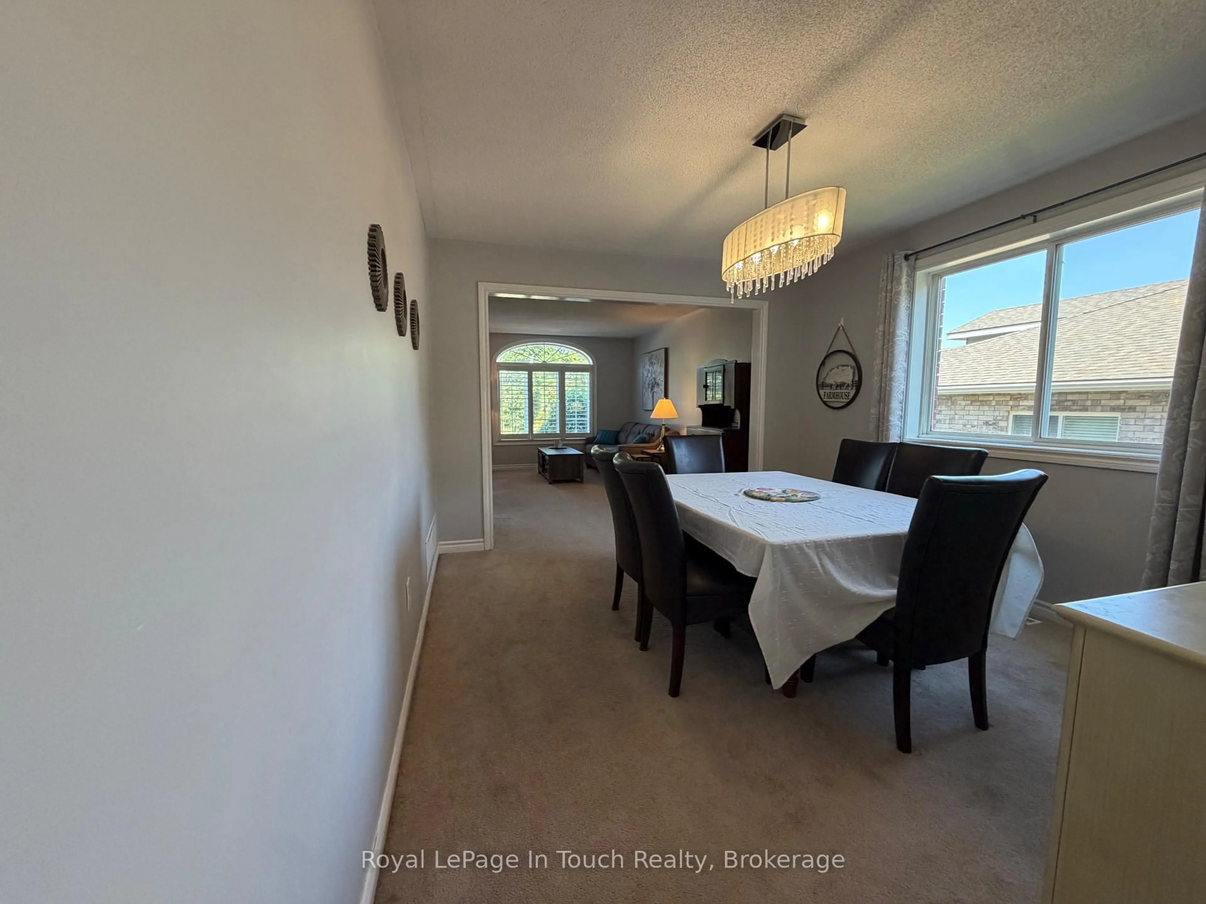 Dining room, unknown for 384 Keller Dr, Midland Ontario L4R 0A7