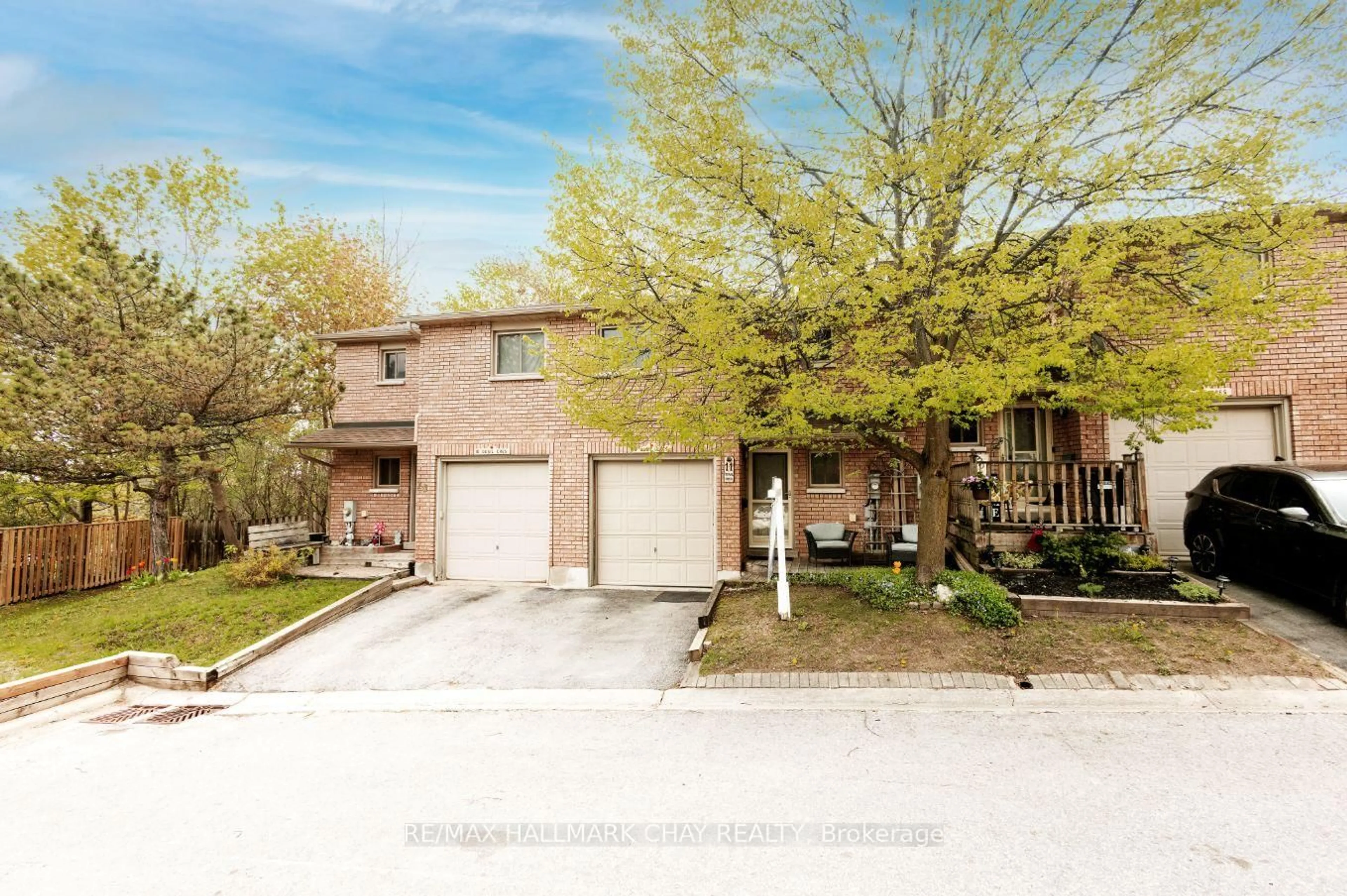 Unknown for 11 Quail Cres, Barrie Ontario L4N 6X1