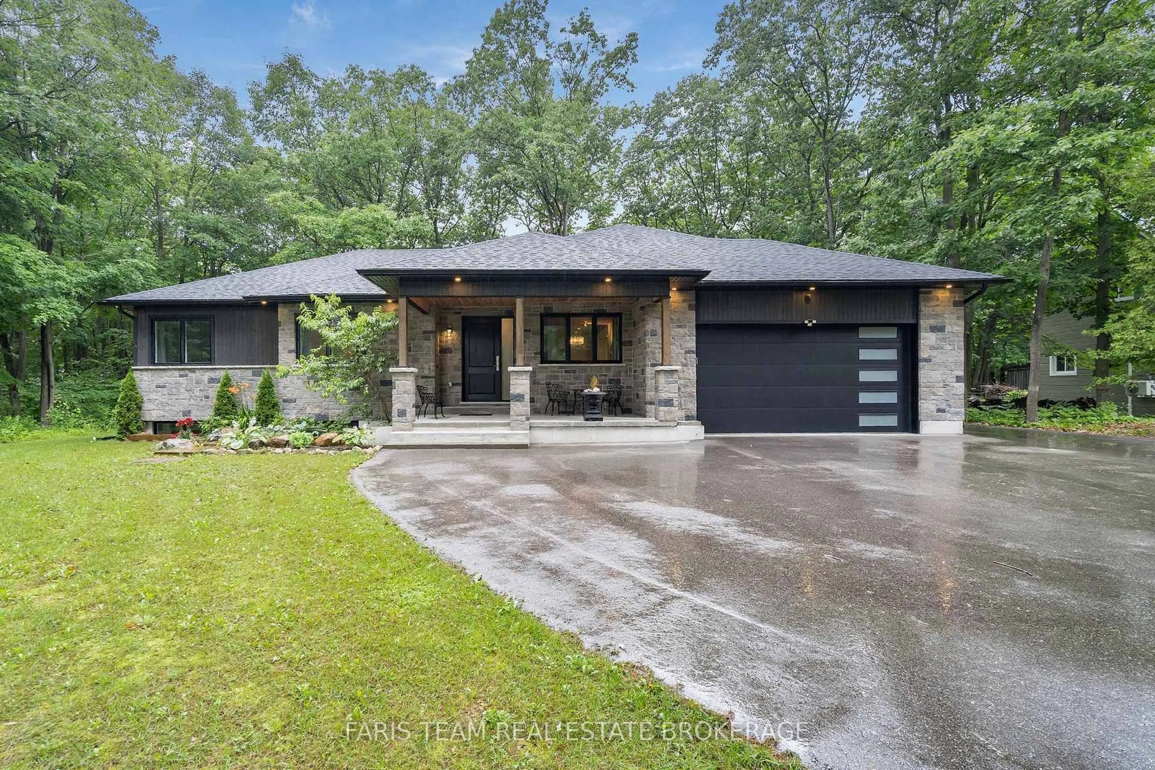 Home with brick exterior material, street for 34 Oakwood Ave, Tiny Ontario L9M 0J2