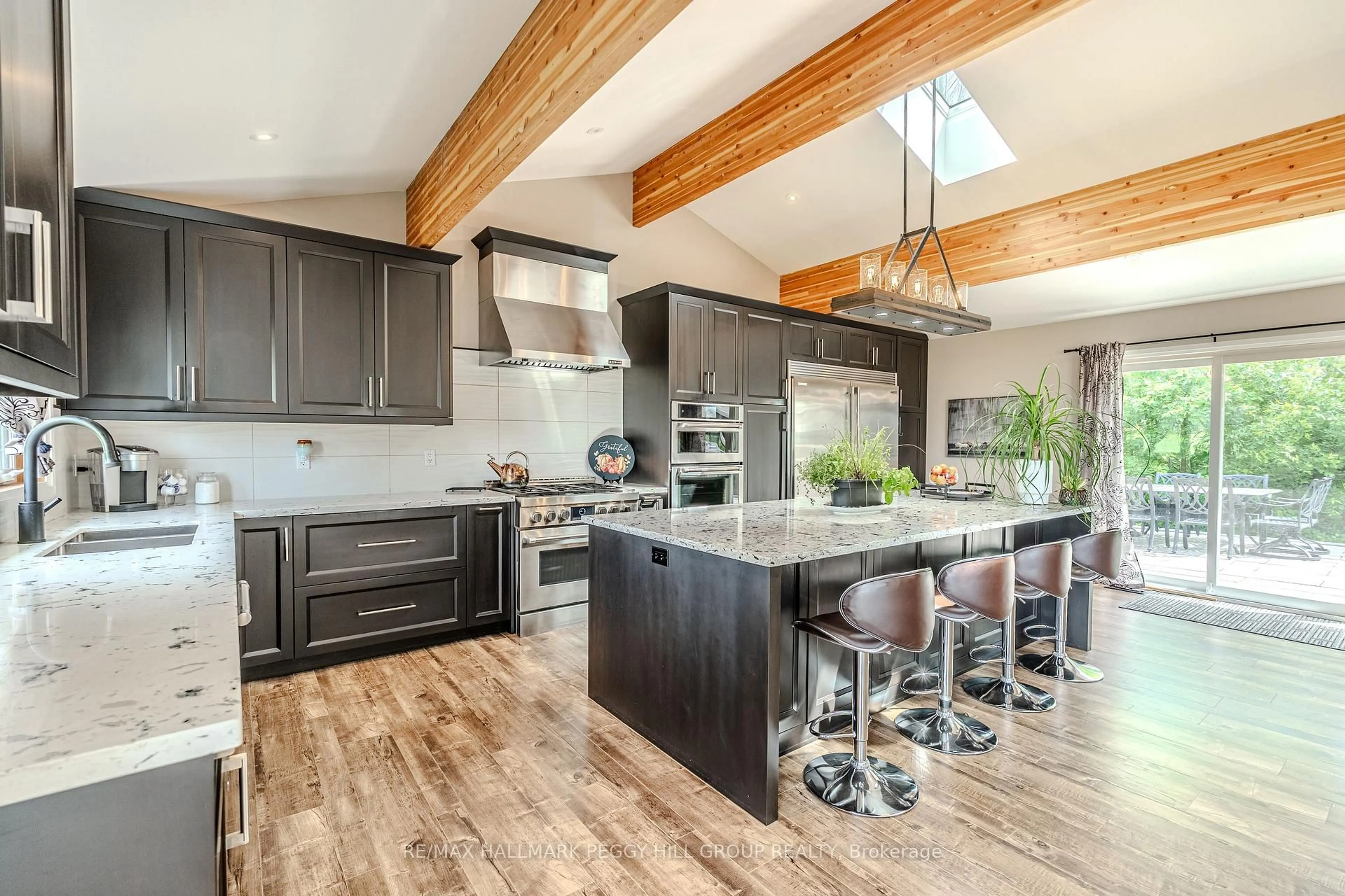 Open concept kitchen, unknown for 1783 County Road 6, Springwater Ontario L0L 1P0