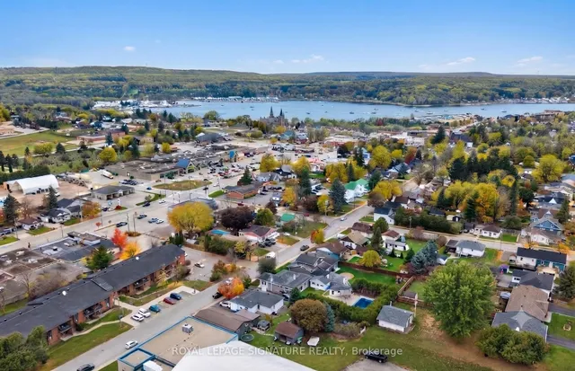 57 Maria St, Penetanguishene 5
