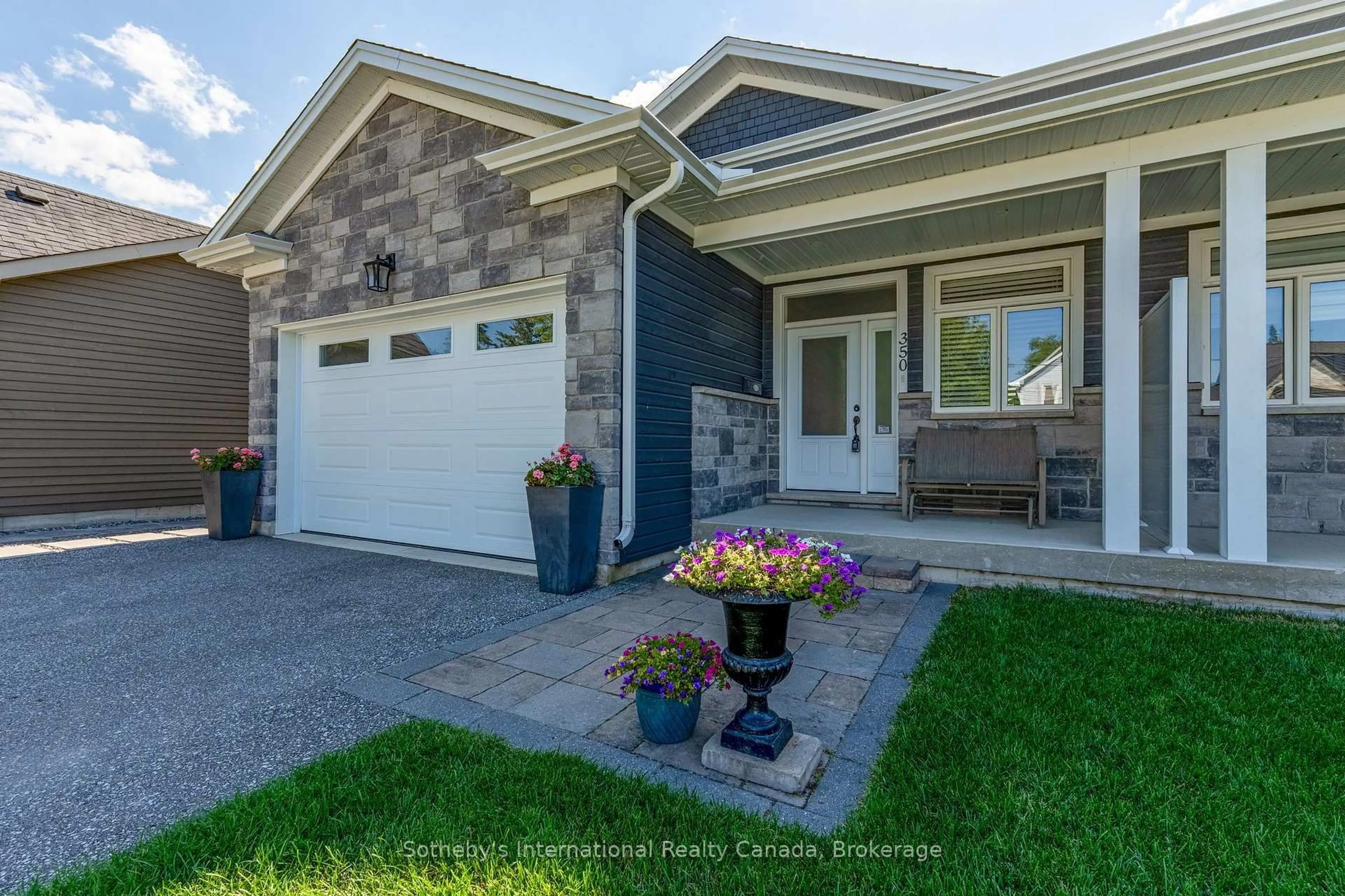 Home with brick exterior material, street for 350 Cedar St, Collingwood Ontario L9Y 3B1