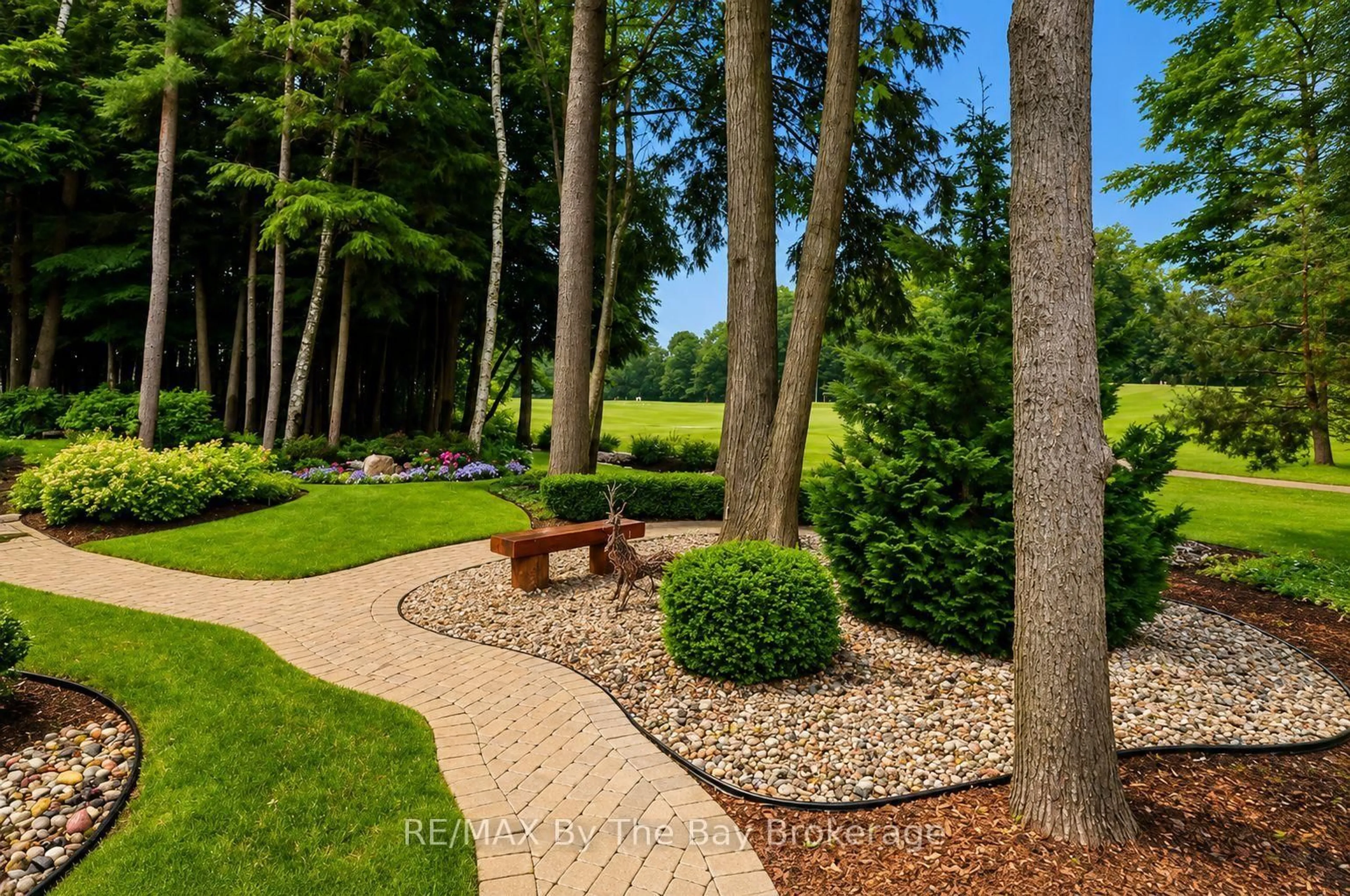 Patio, forest/trees view for 7 Downer Cres, Wasaga Beach Ontario L9Z 1C2