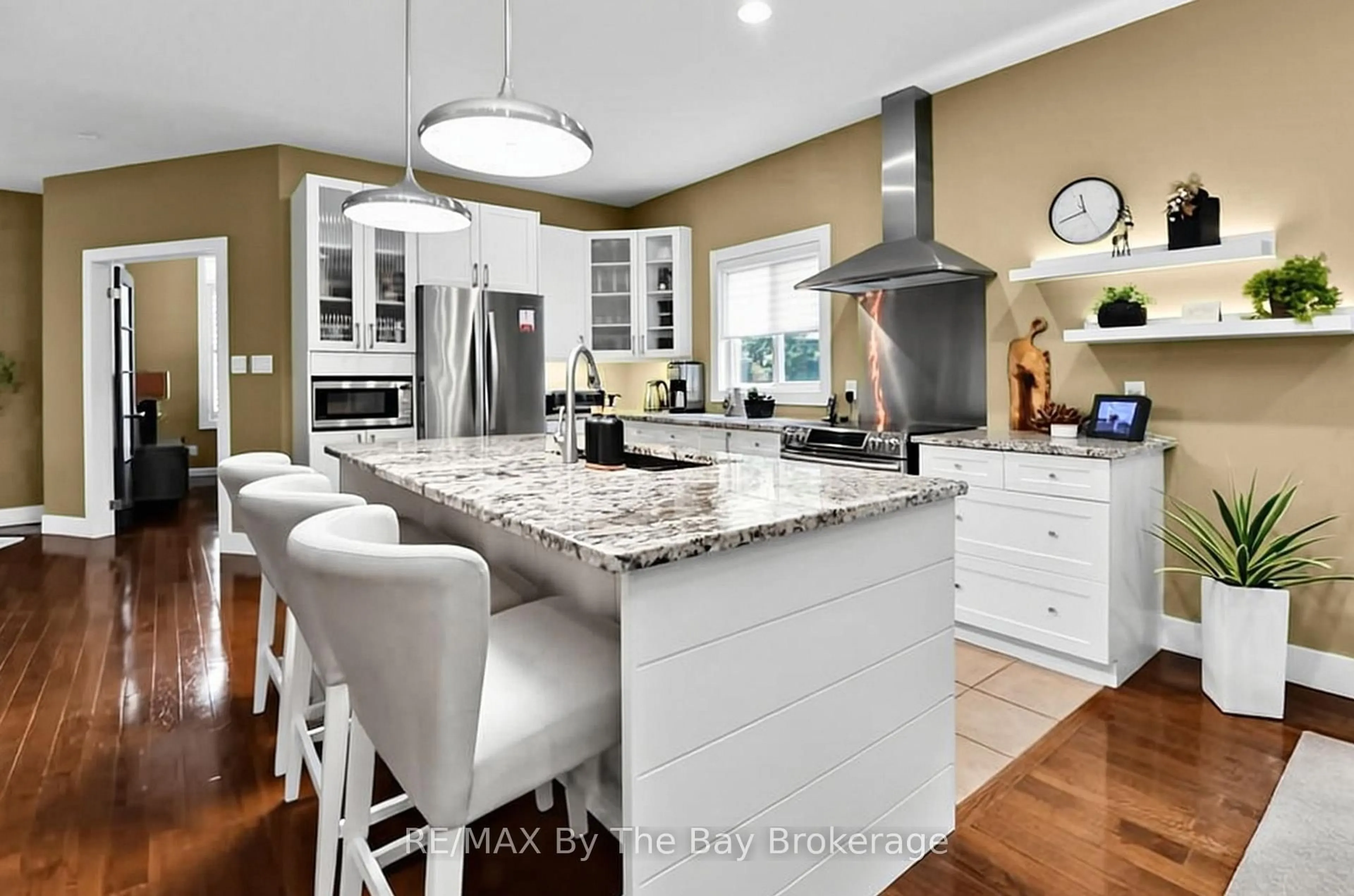 Contemporary kitchen, ceramic/tile floor for 7 Downer Cres, Wasaga Beach Ontario L9Z 1C2