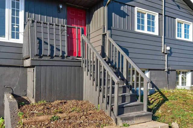 556 Champlain Rd, Tiny 3