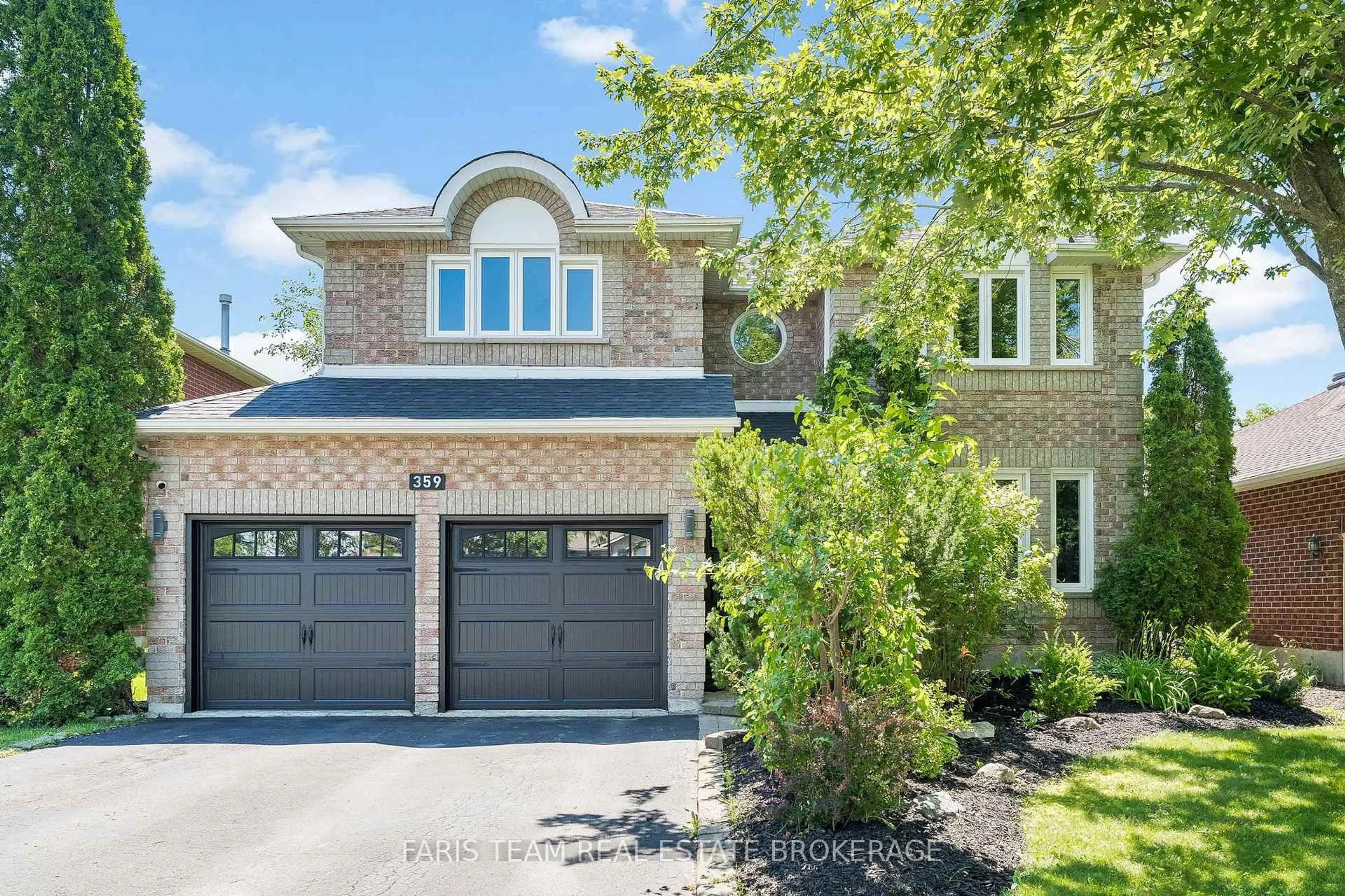 Home with brick exterior material, street for 359 Cundles Rd, Barrie Ontario L4N 7C8