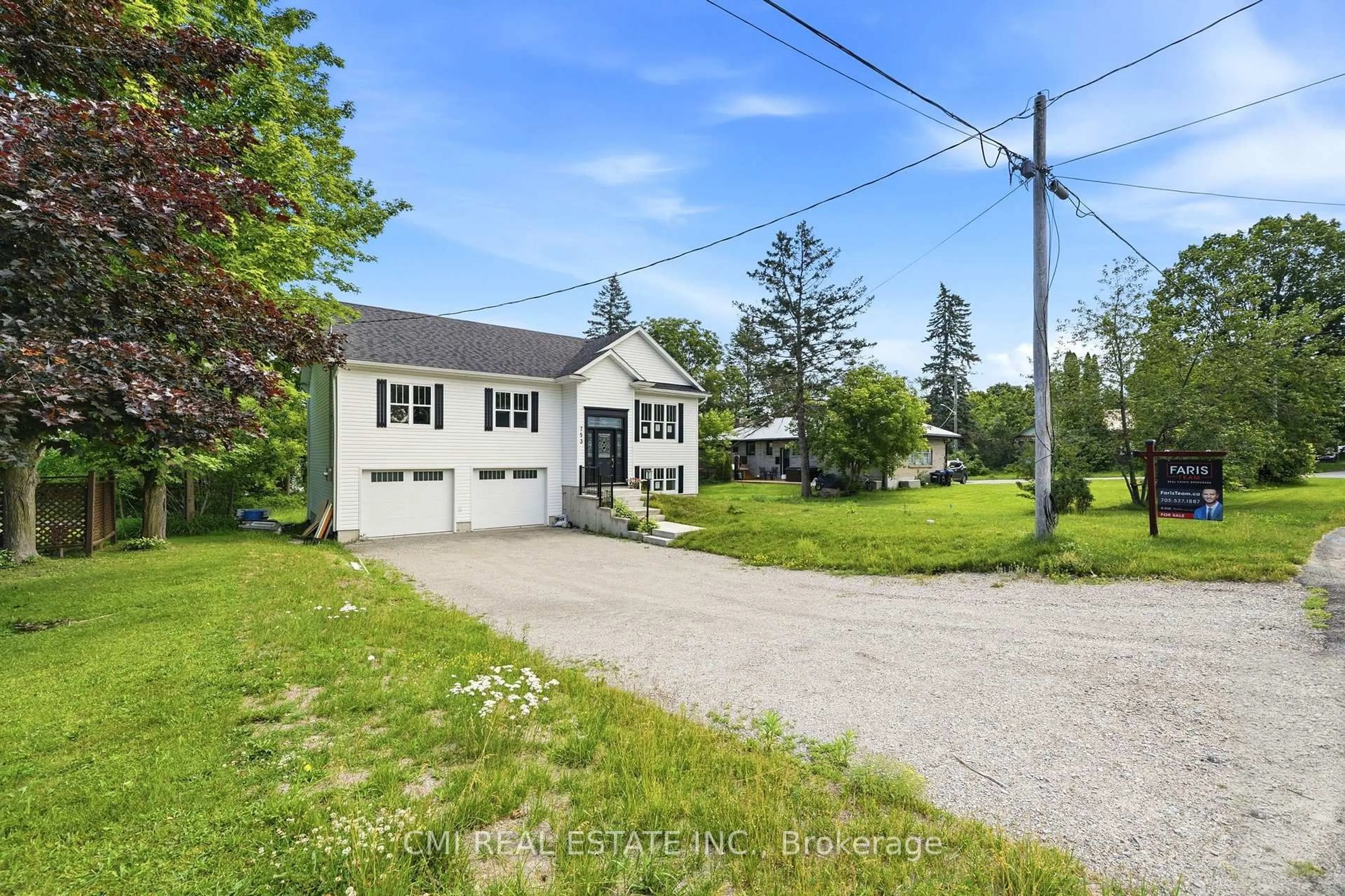 A pic from outside/outdoor area/front of a property/back of a property/a pic from drone, street for 753 Fifth Ave, Tay Ontario L0K 1R0