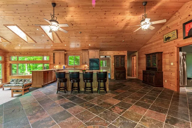 4 Amik Lane, Christian Island 30 3