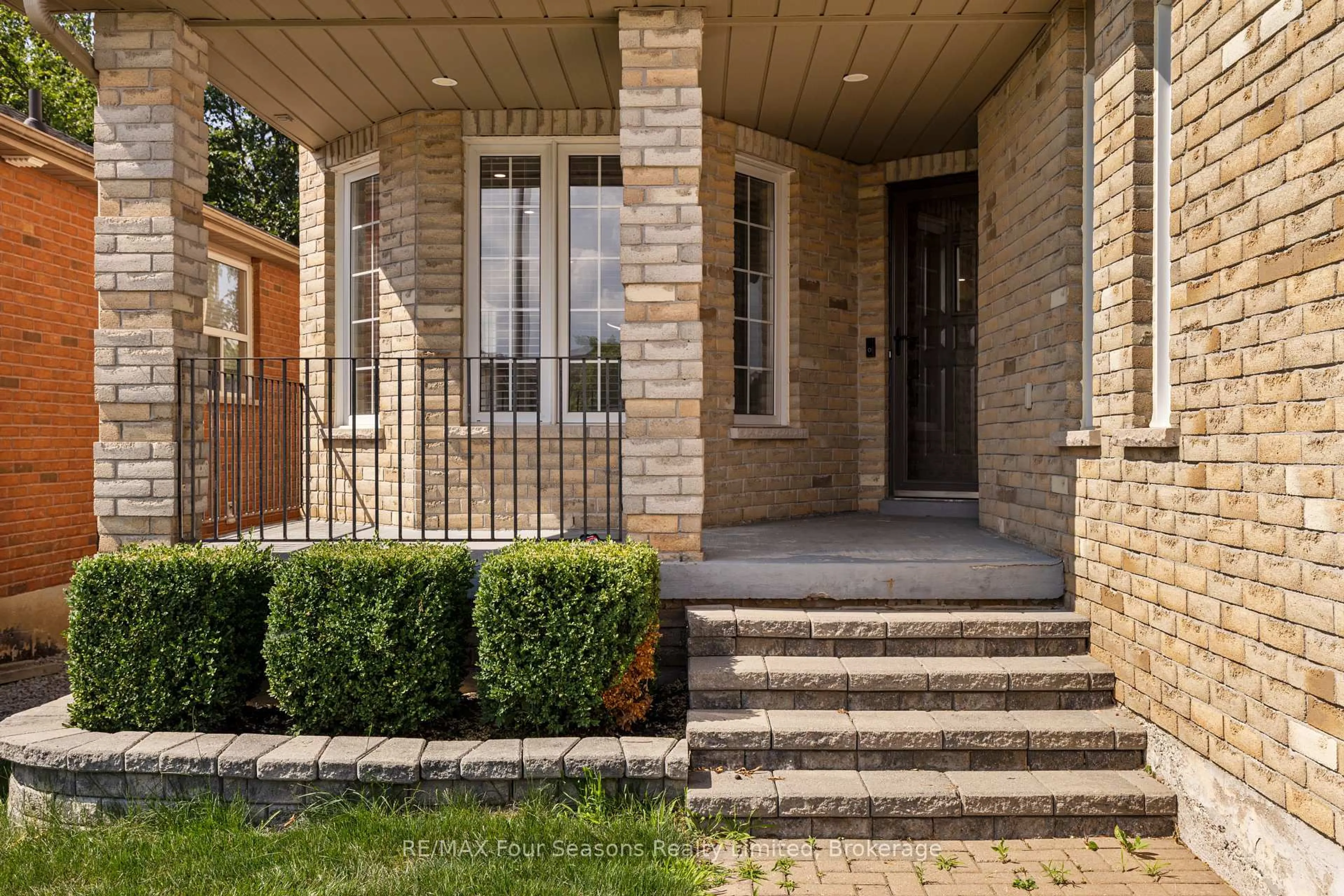 Home with brick exterior material, street for 144 Country Lane, Barrie Ontario L4N 0N1