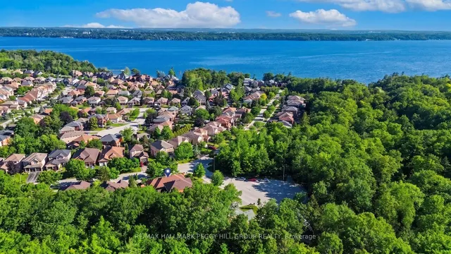 1 Valley View Crt, Barrie 2
