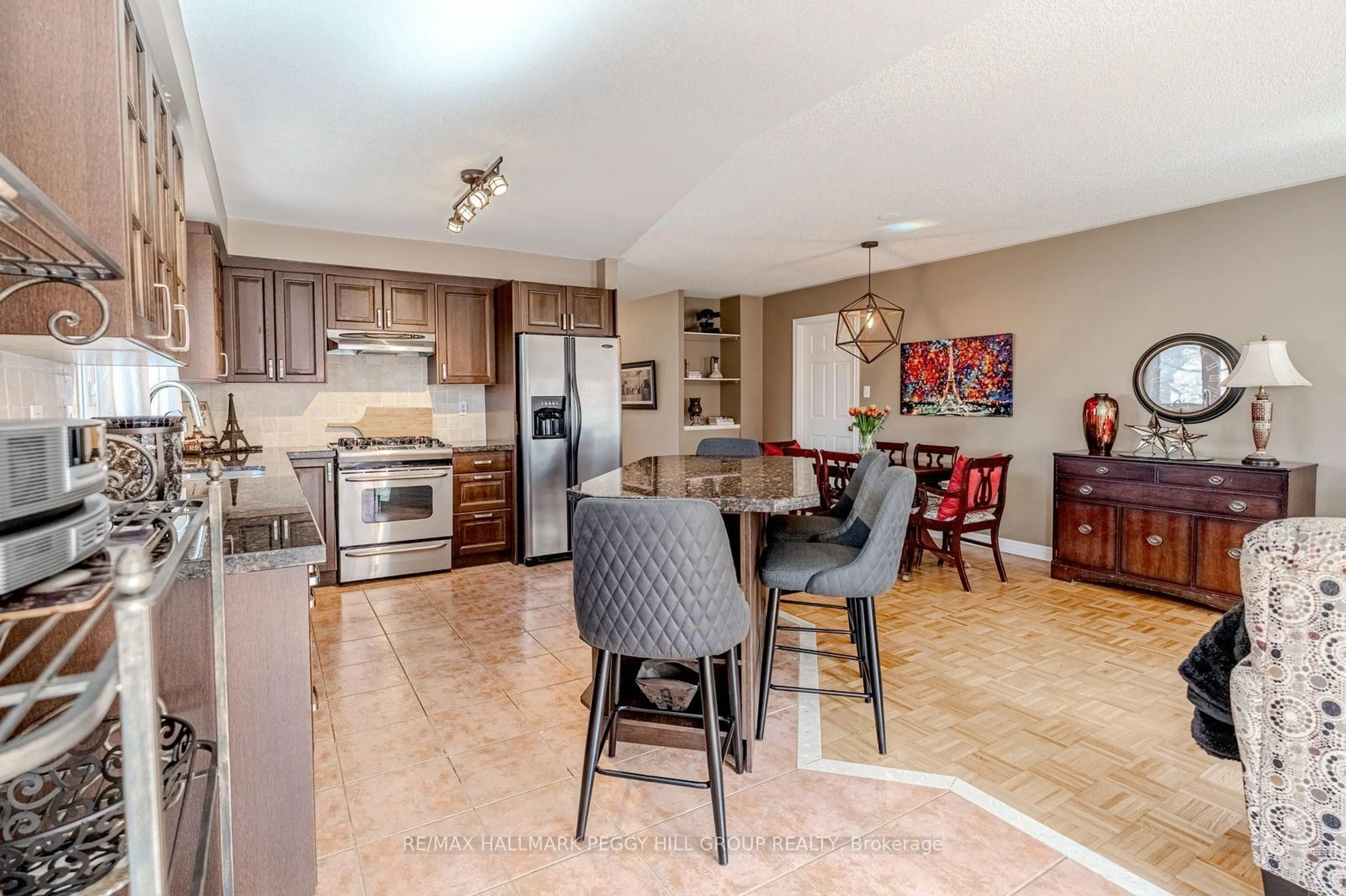 Open concept kitchen, ceramic/tile floor for 1 Valley View Crt, Barrie Ontario L4N 0G7