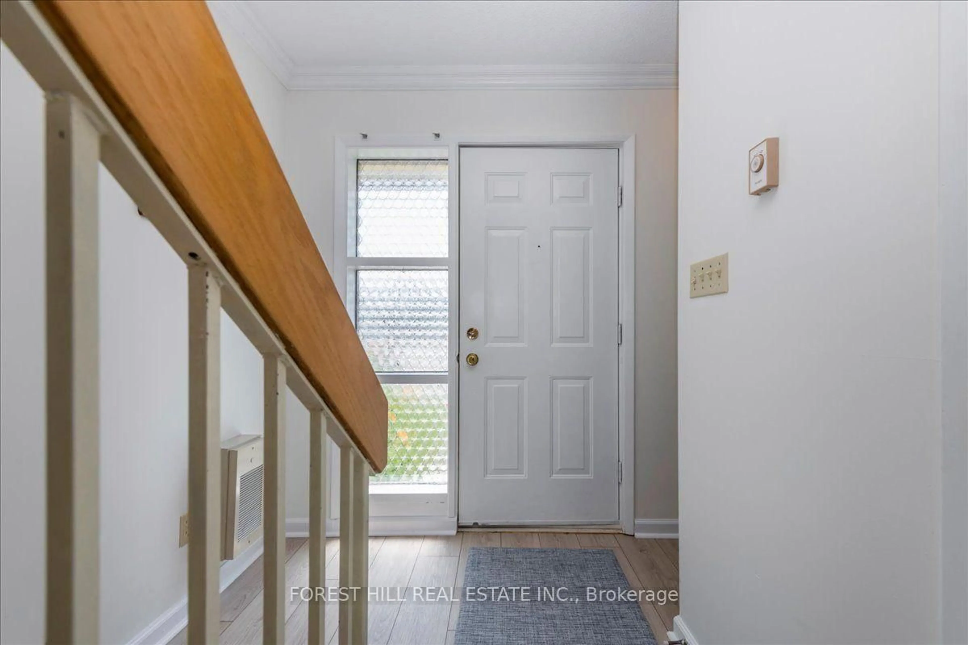 Indoor entryway for 4 Paradise Blvd #27, Ramara Ontario L0K 1B0