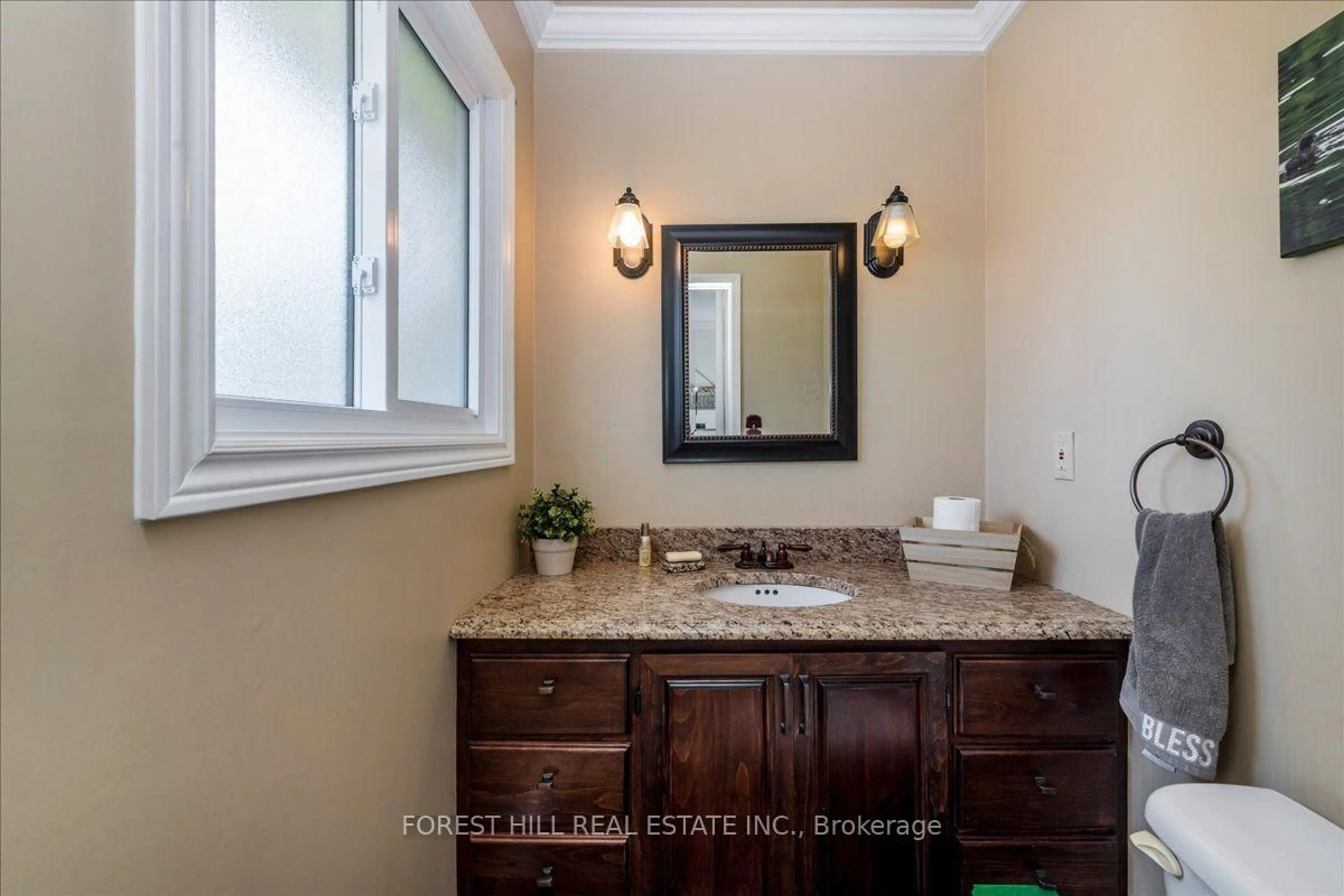Standard bathroom, ceramic/tile floor for 4 Paradise Blvd #27, Ramara Ontario L0K 1B0